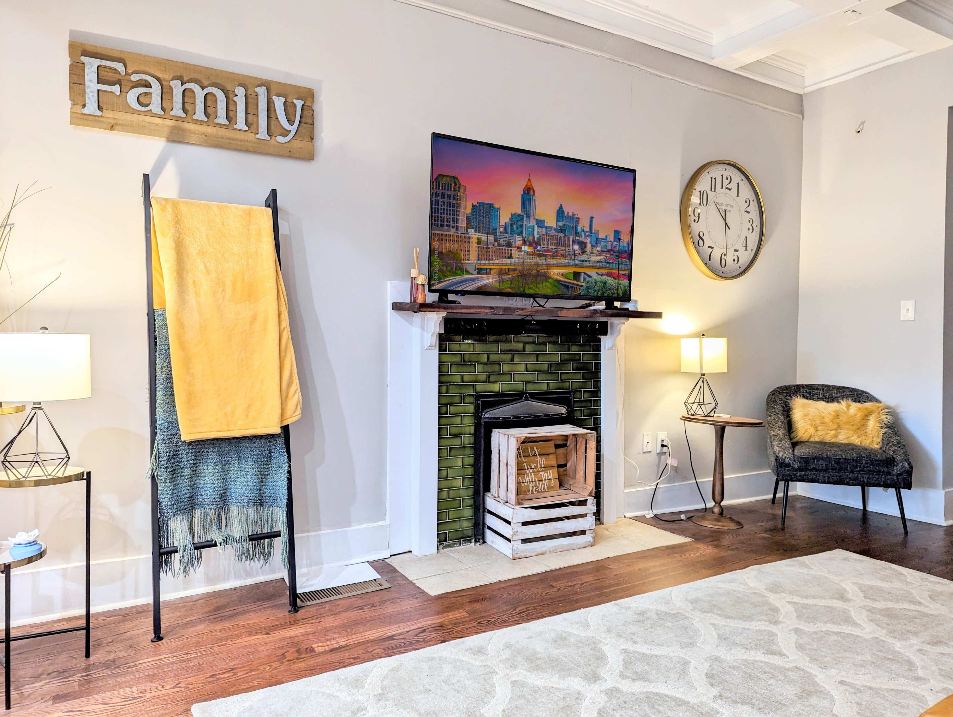 Big Home with large kitchen and Yard Image in Westview, ATLANTA, GA