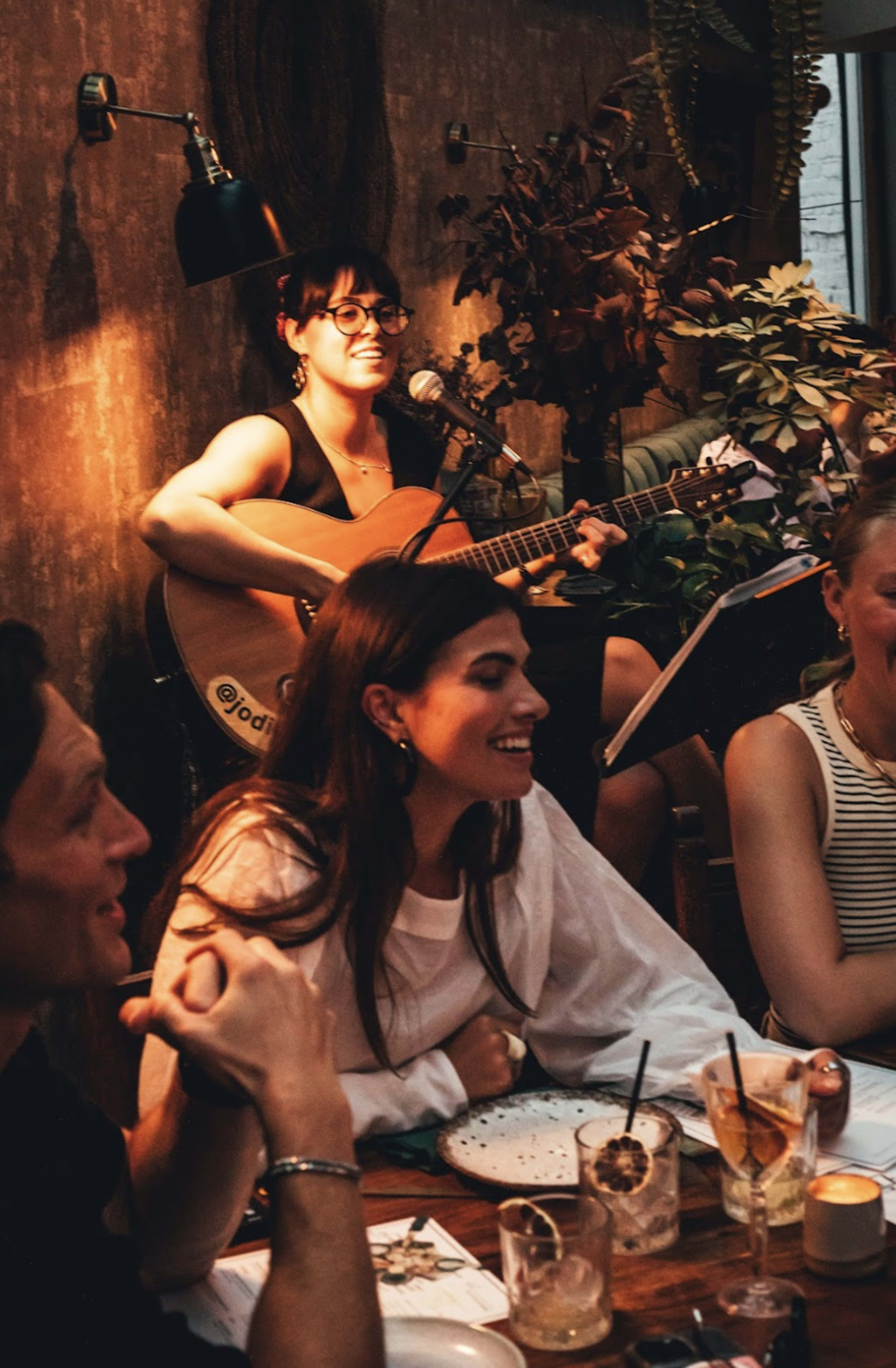 Cosy cafe and cocktail bar Image in Barnes, London, ENG