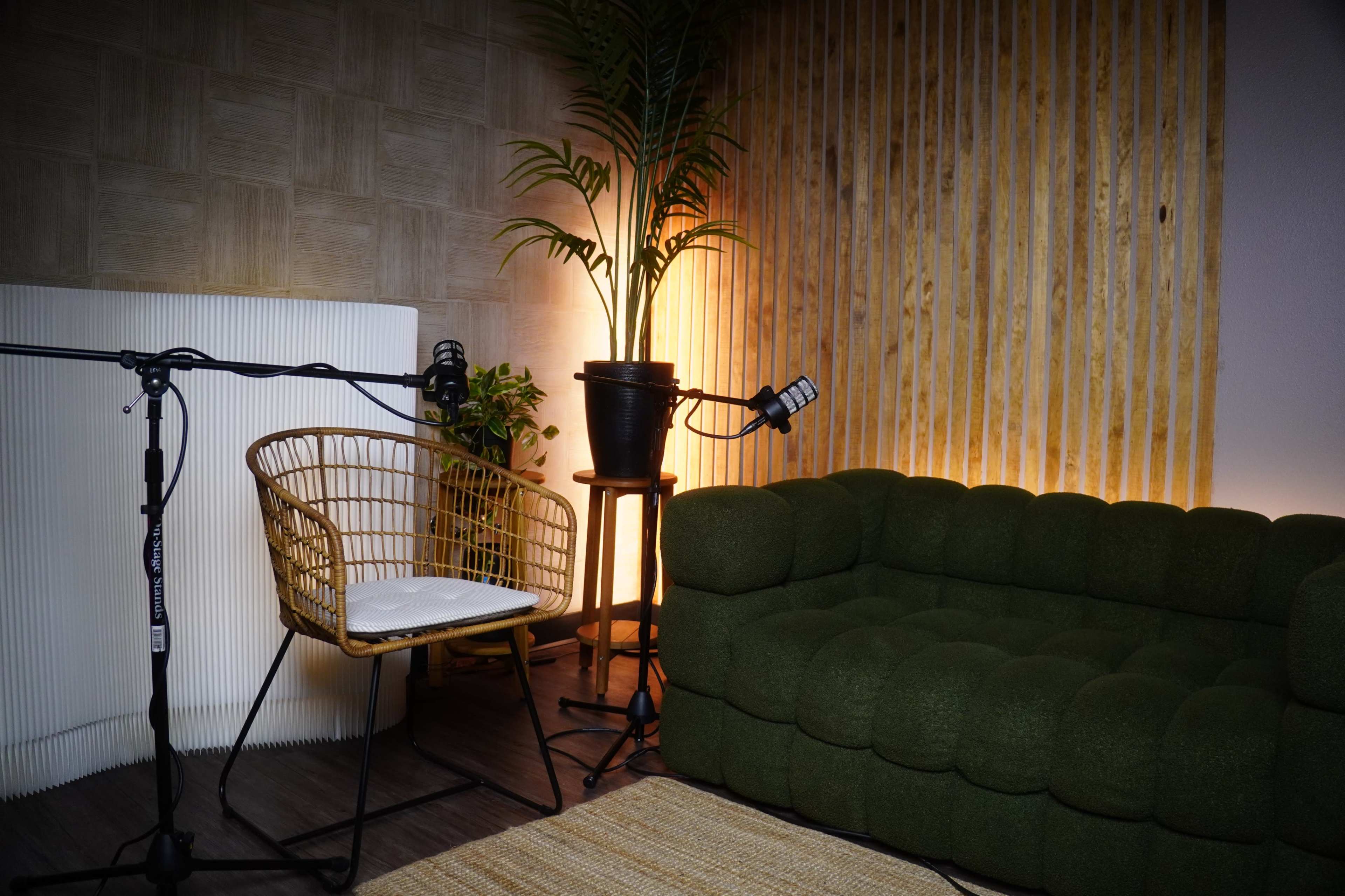 Pro Podcast & Video Studio near Long Beach, CA – Hourly Rental w/ Optional Technician & Gear Image in Lakewood, Lakewood, CA