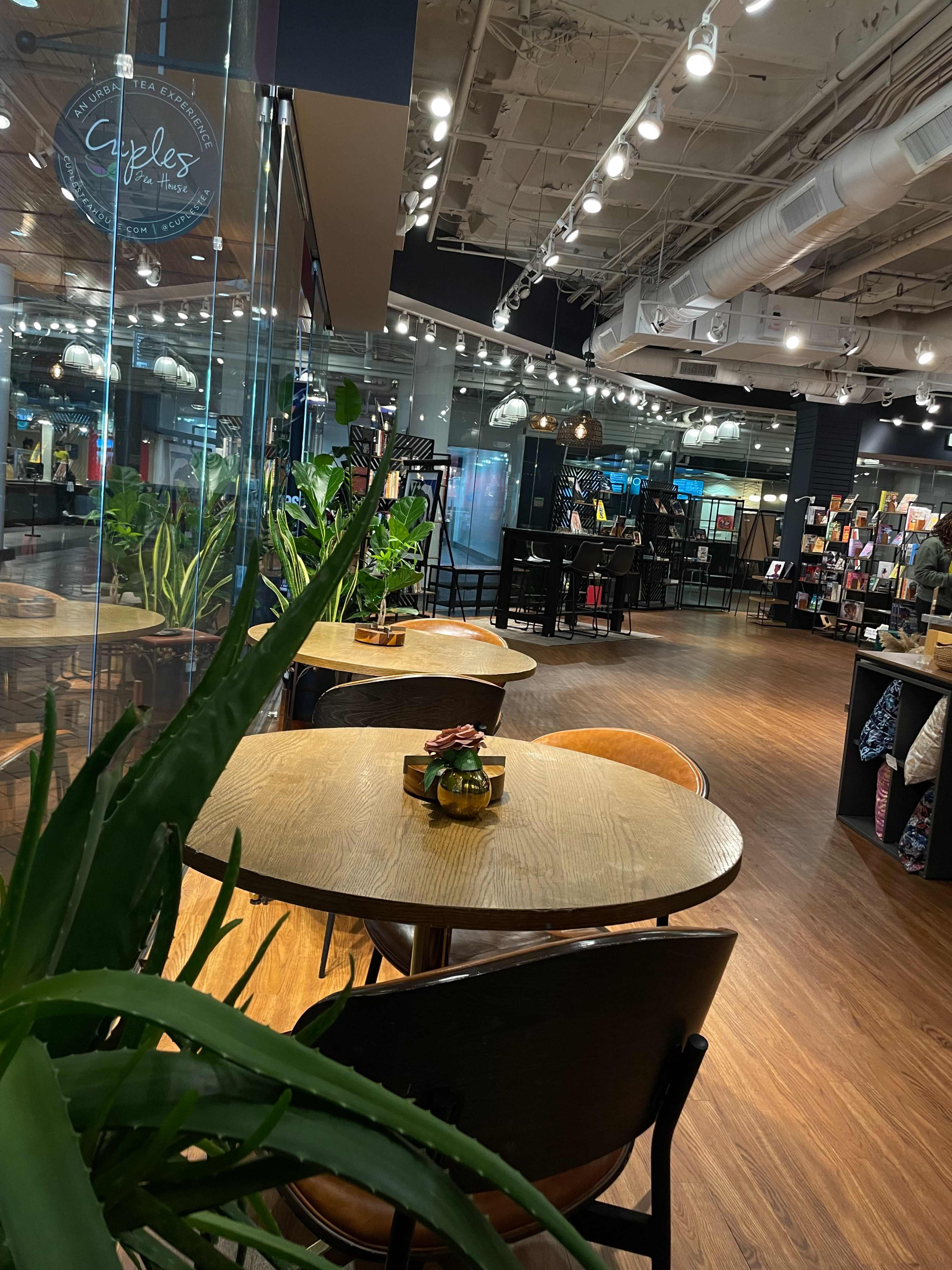 Downtown Tea Bar With Great Ambiance Image in Inner Harbor, BALTIMORE, MD