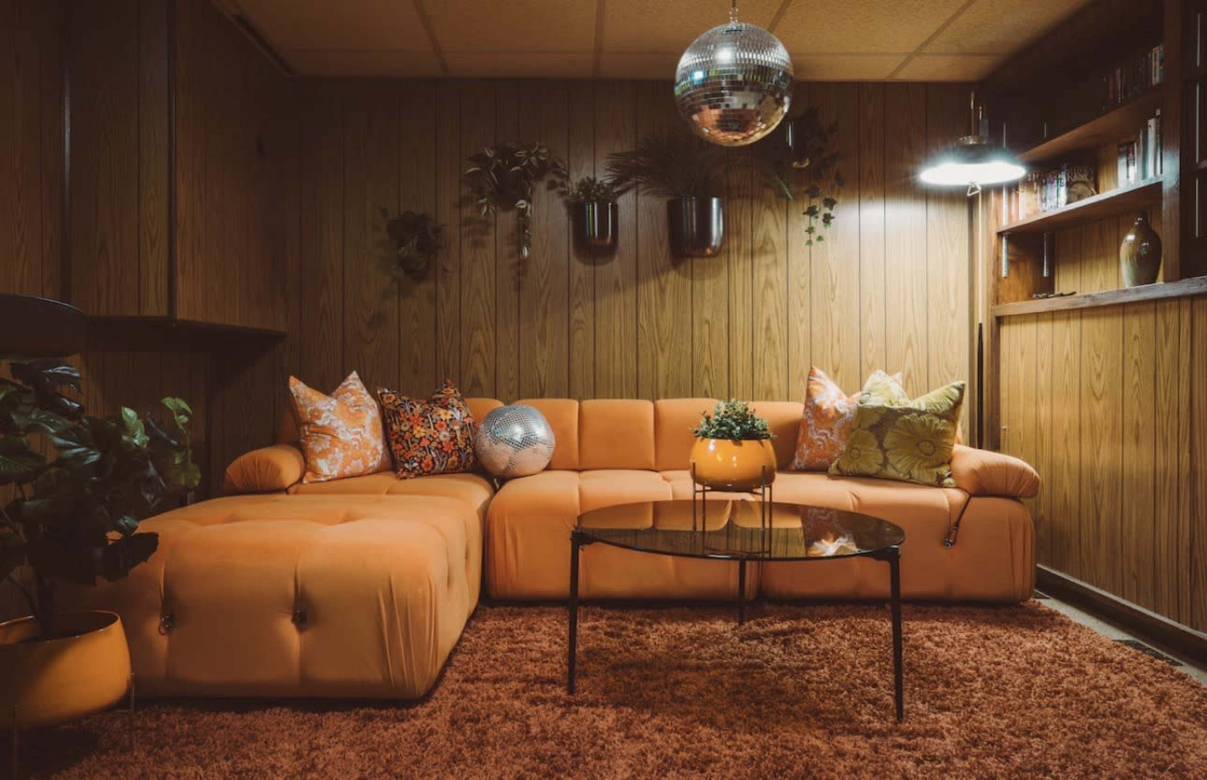 Authentic Vintage Retro Home Image in Richfield, Richfield, MN