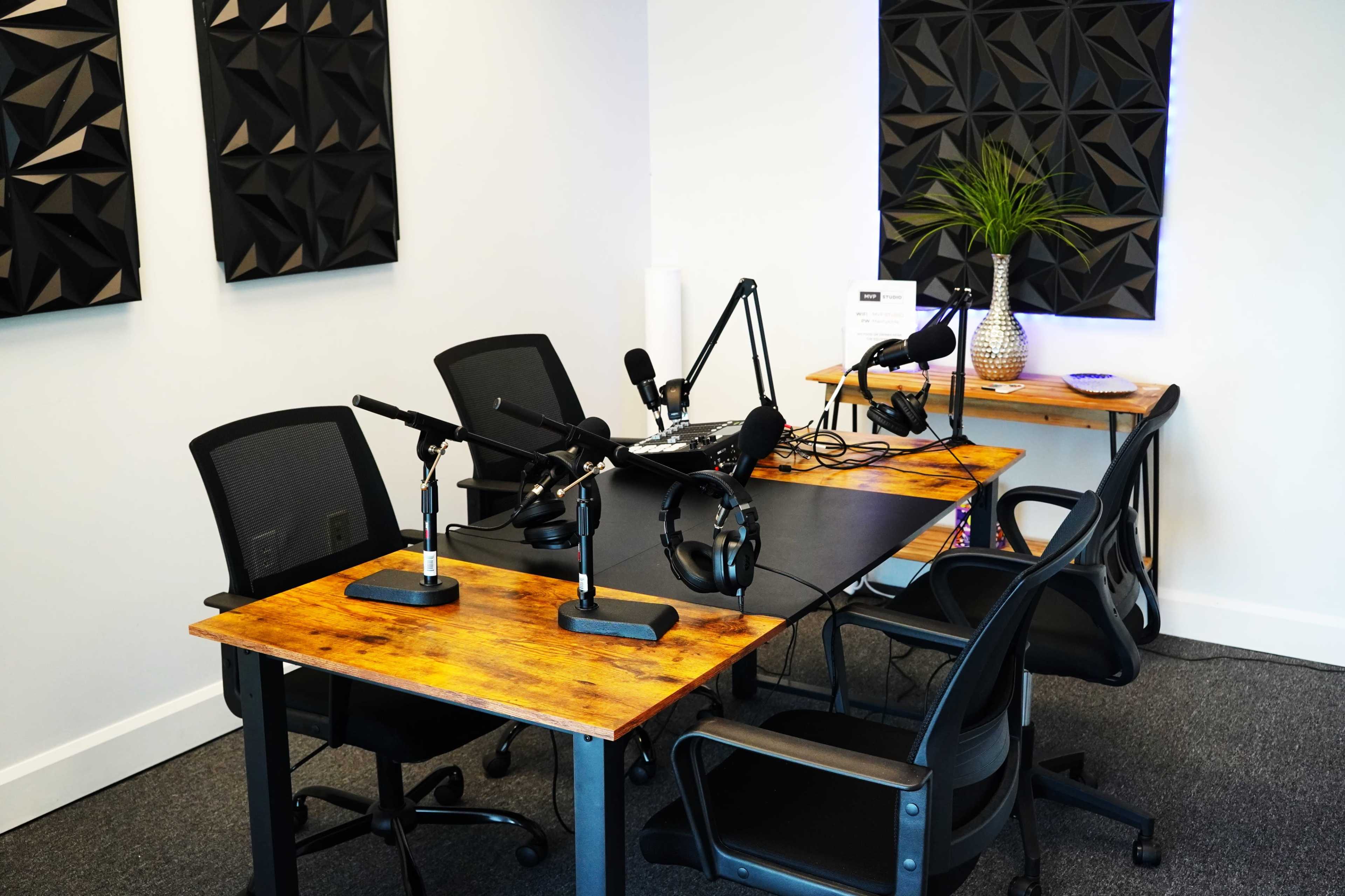 Downtown meeting and coworking space with podcasting and photo studio Image in Downtown, Columbus, OH
