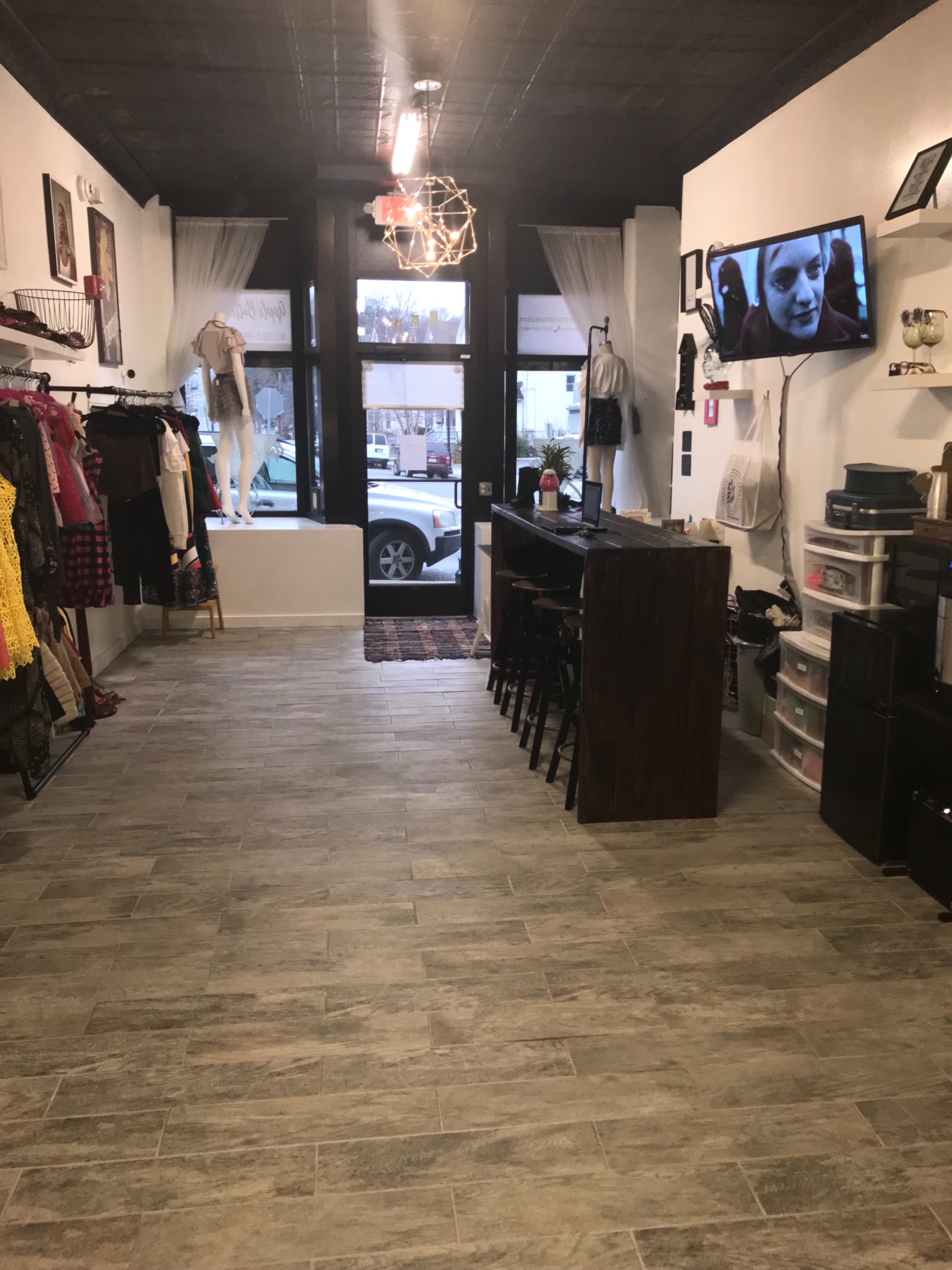 High Ceiling Boutique Venue Image in West Orange, West Orange, NJ