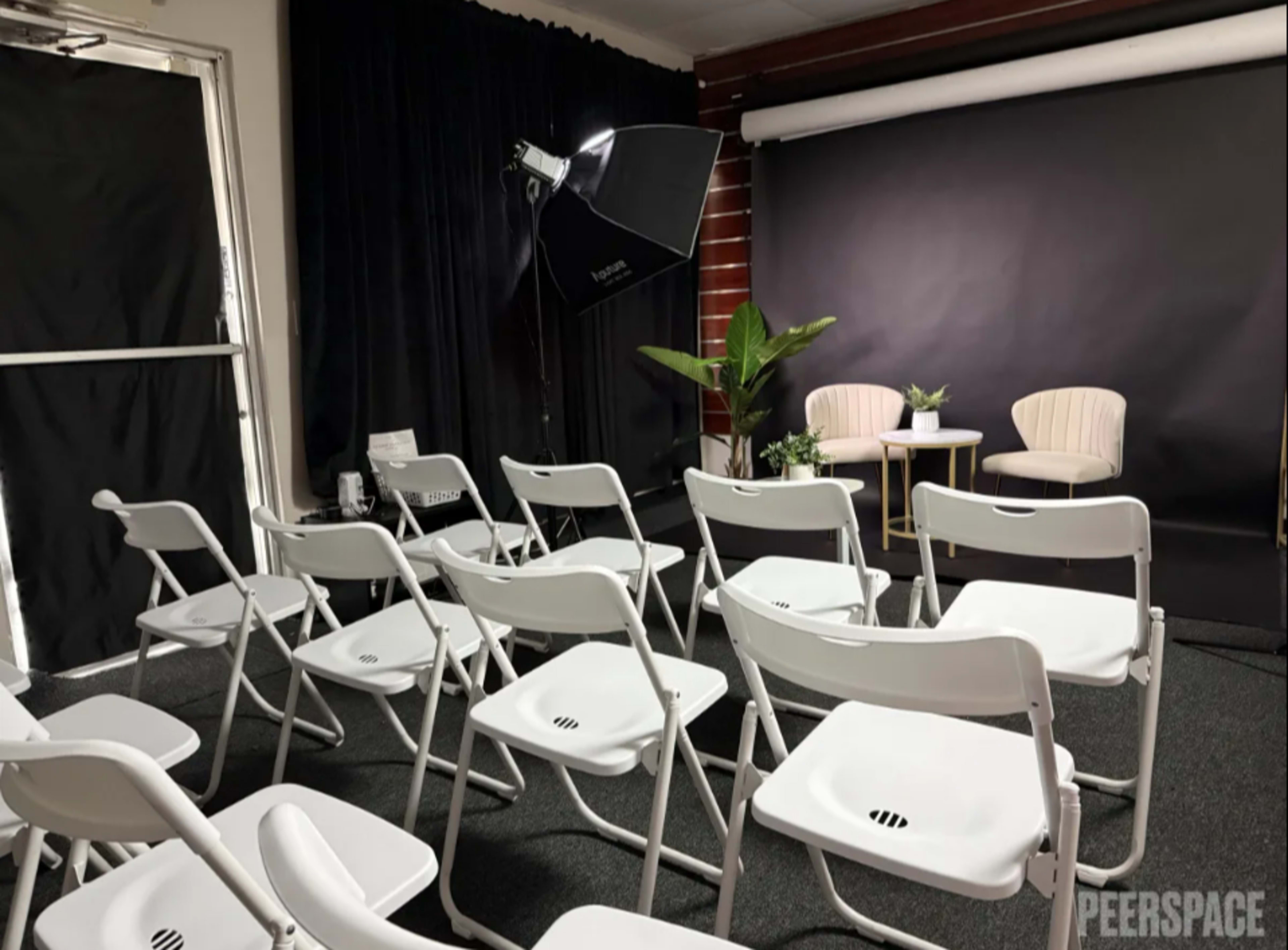 Affordable Self-Serve Photo & Content Studio in Dania Beach | Black & White Seamless Image in Dania Beach, Ste 1, FL