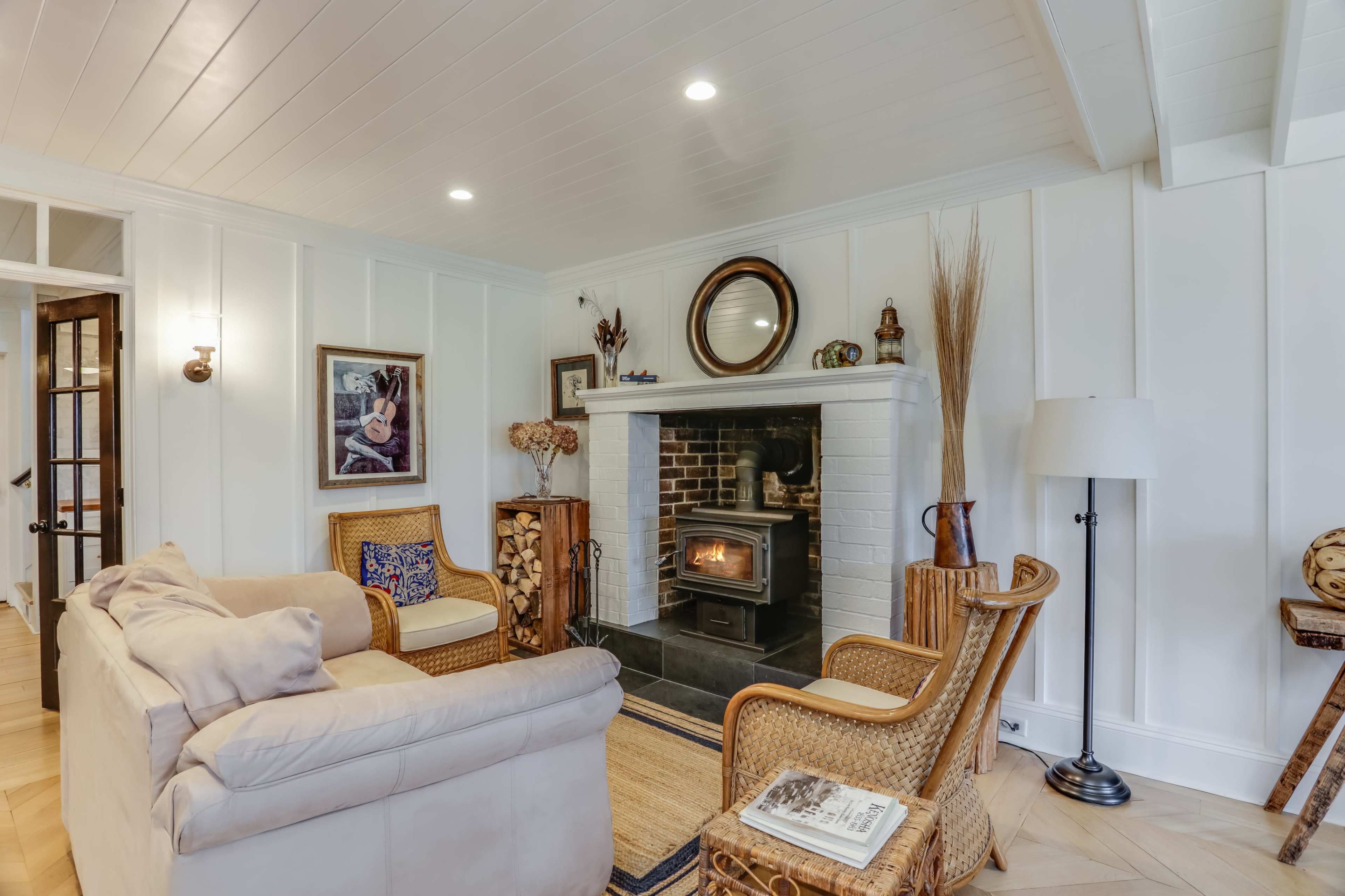 Coastal Style Estate - Chicago-Milwaukee Image in Kenosha, KENOSHA, WI