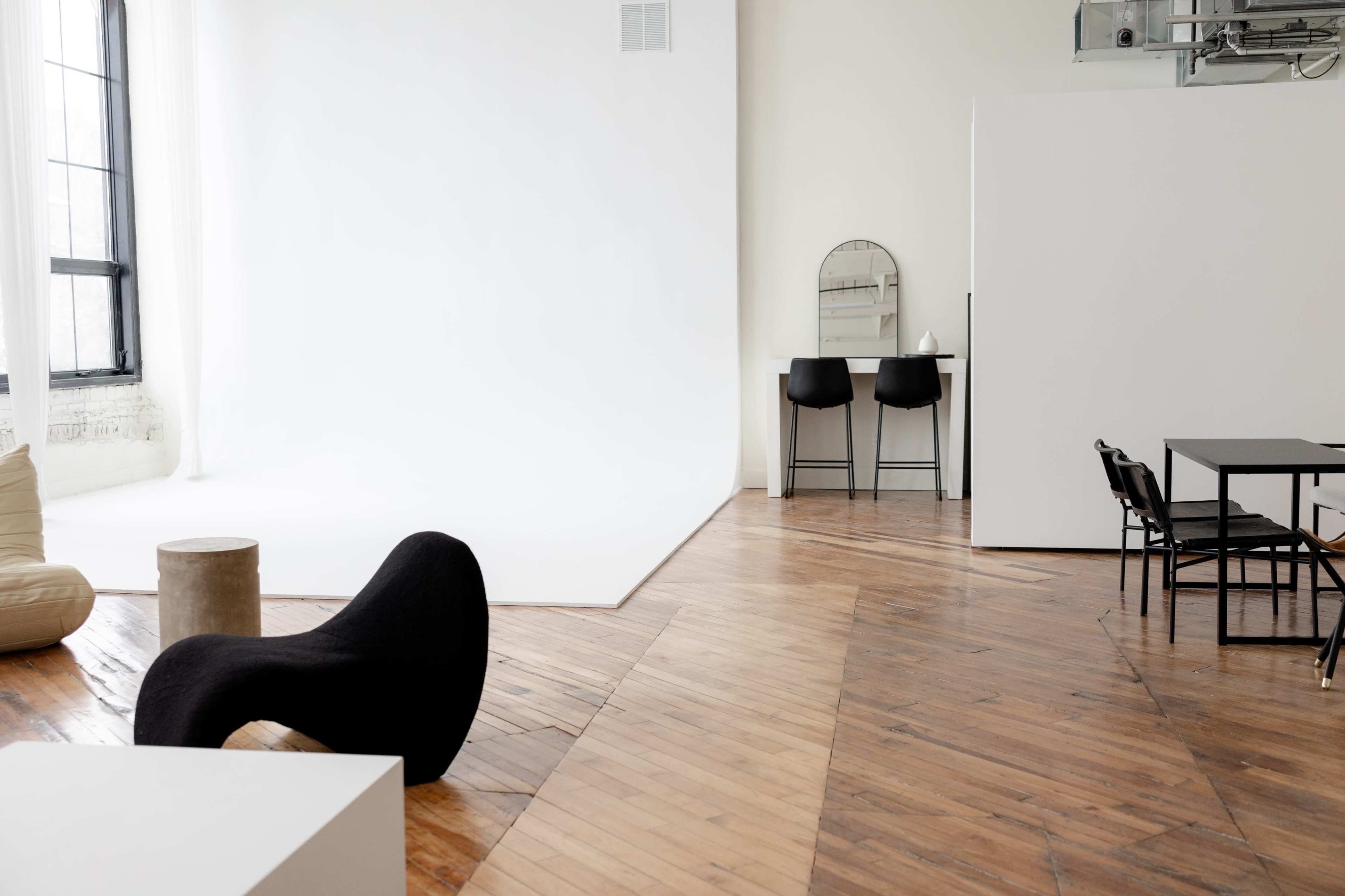 Premium Loft Style Studio with Cyc Wall & Movable Walls Image in Cambridge, Cambridge, ON