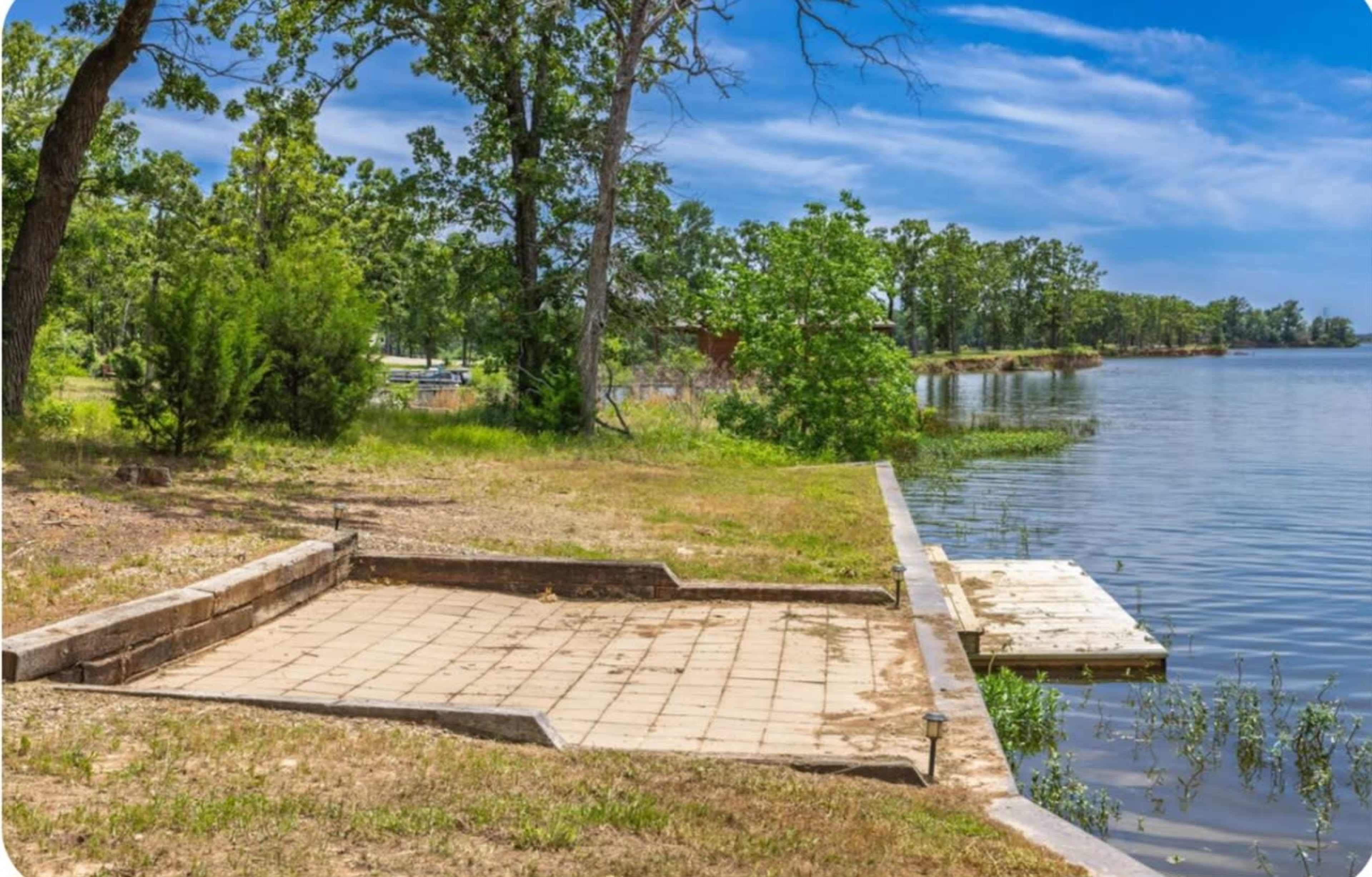 Quitman Lakefront fishing dock firepit Image in , Quitman, TX