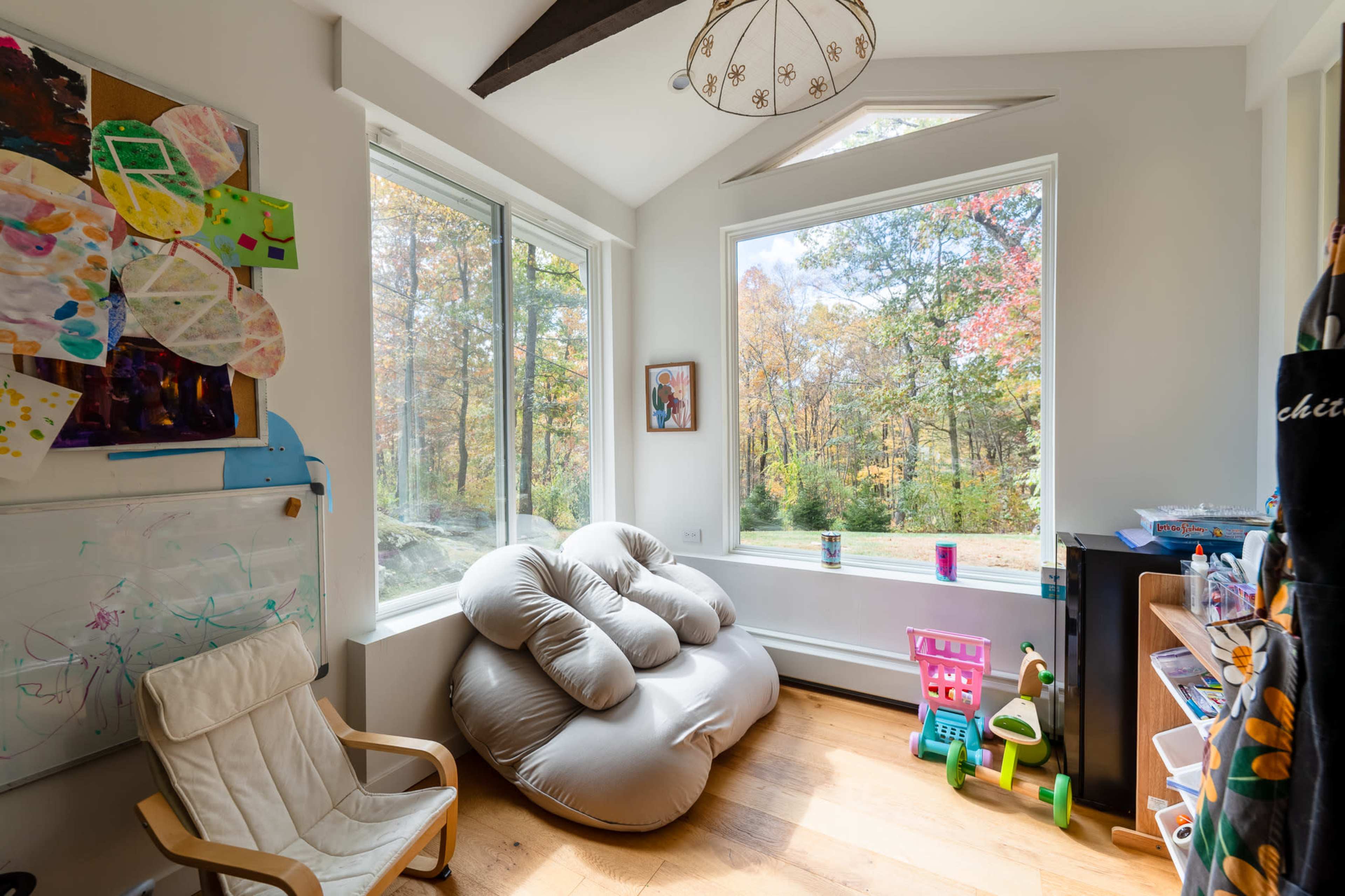 Amazing Country home in the Hudson Valley on top of a mountain. Image in Putnam Valley, Putnam Valley, NY