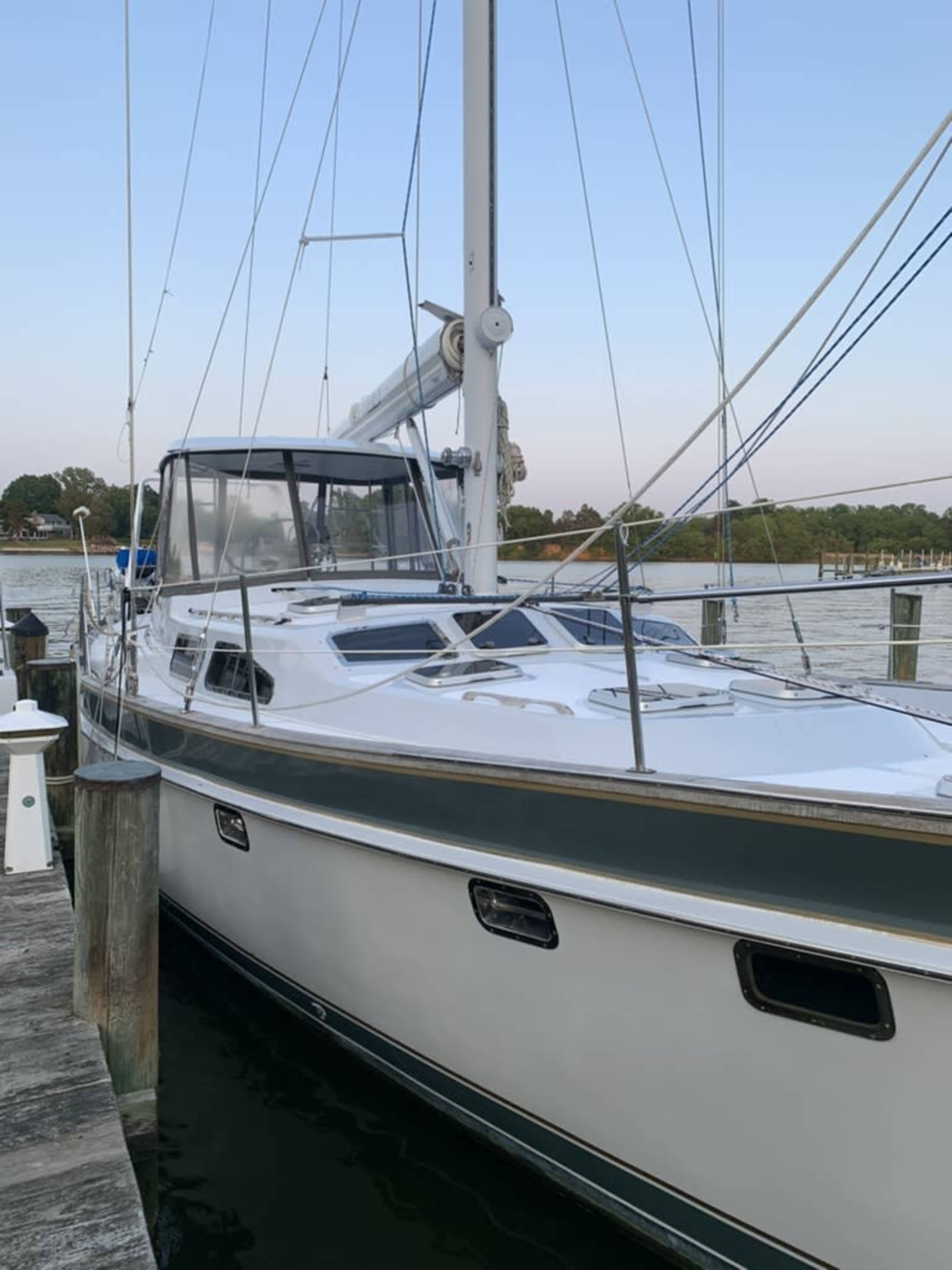 Chic Waterfront Yacht Studio + Garden Escape for Content Creators & Events Image in , Annapolis, MD