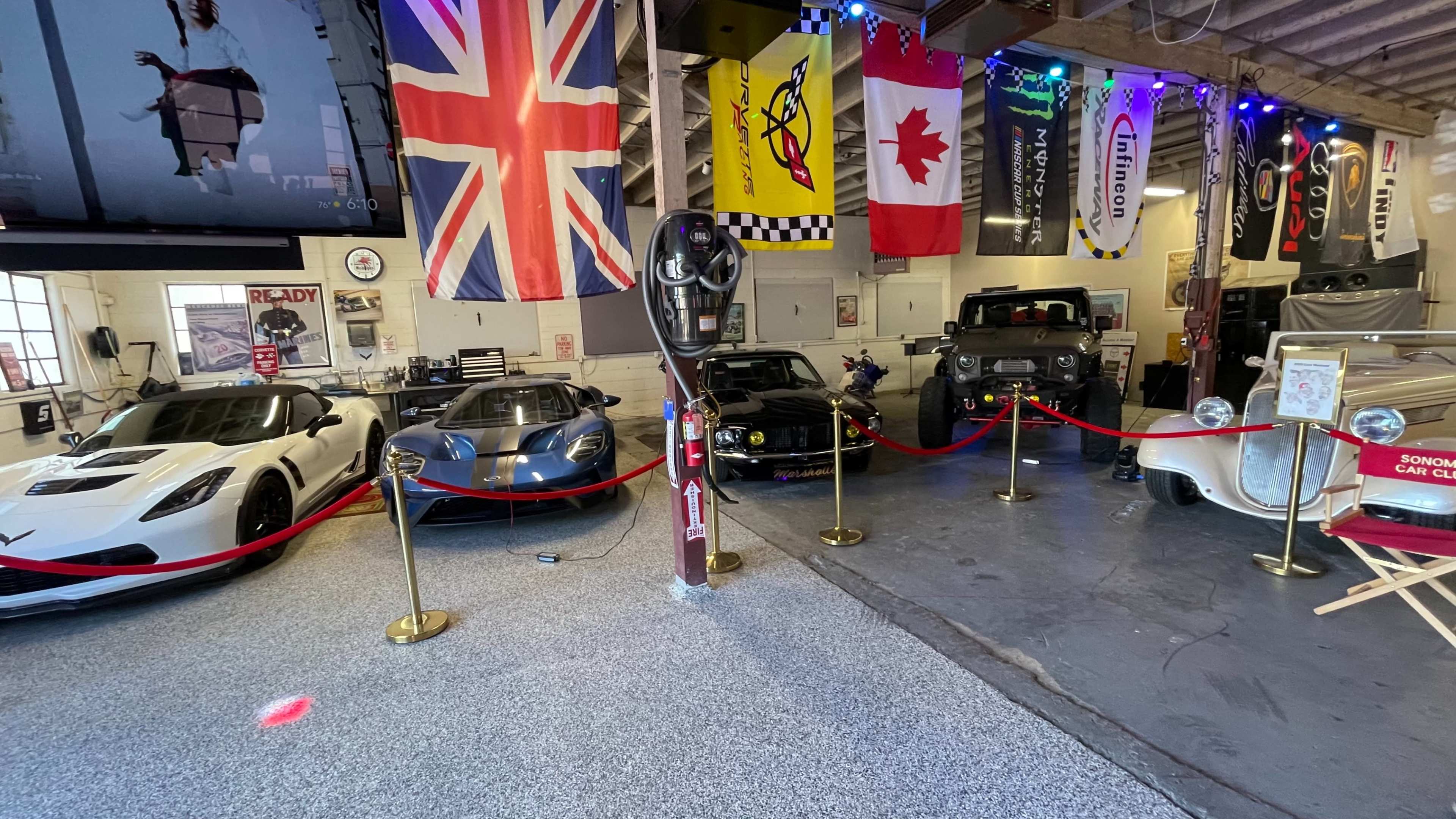 Two blocks from the Sonoma Square, perfect place to host your next birthday party or watch the game with close friends. Image in Sonoma, Sonoma, CA