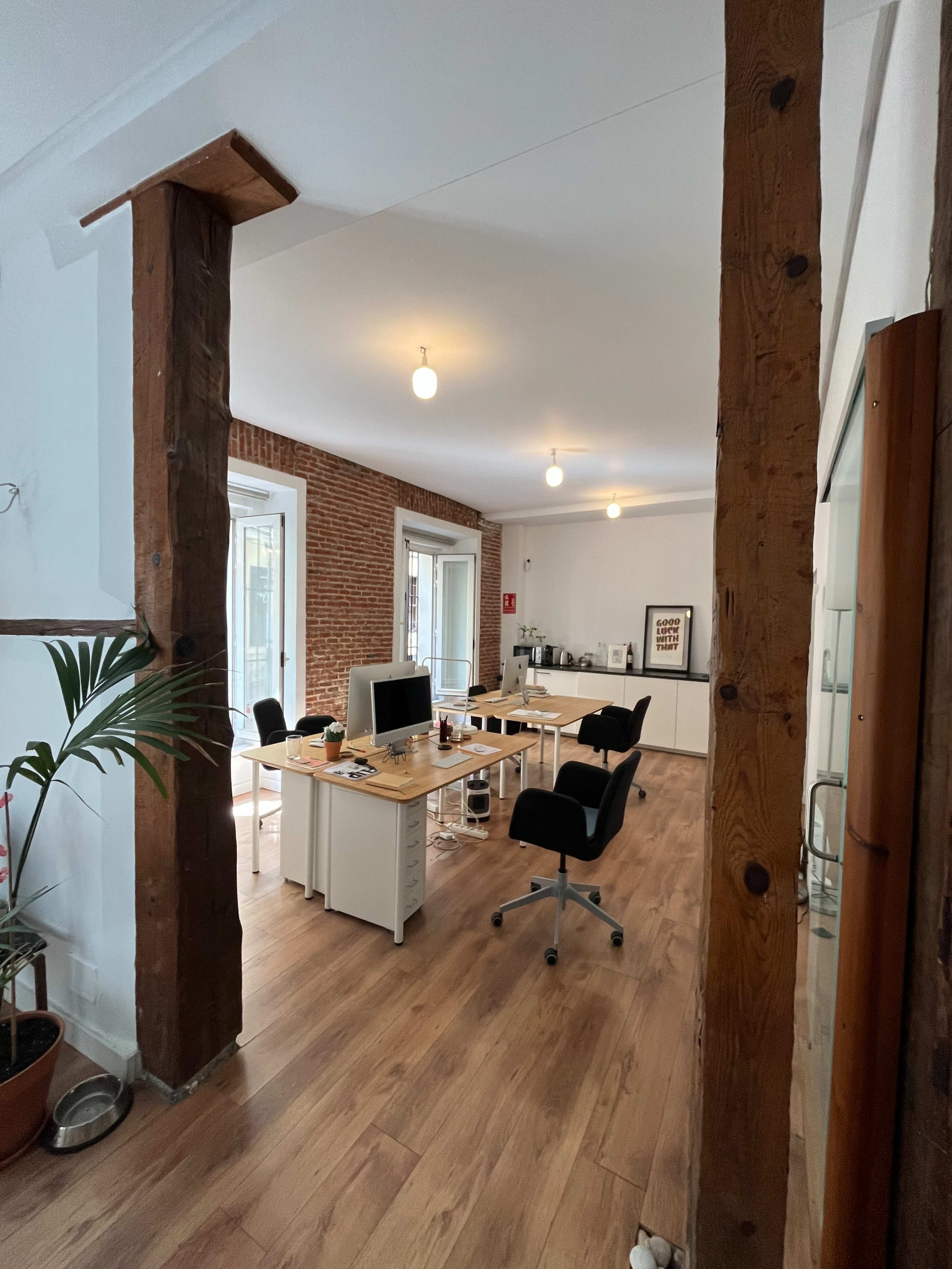 Espacio amplio, luminoso y flexible en el corazón de Madrid.  ideal para eventos y coworking. Image in Embajadores, MADRID, M