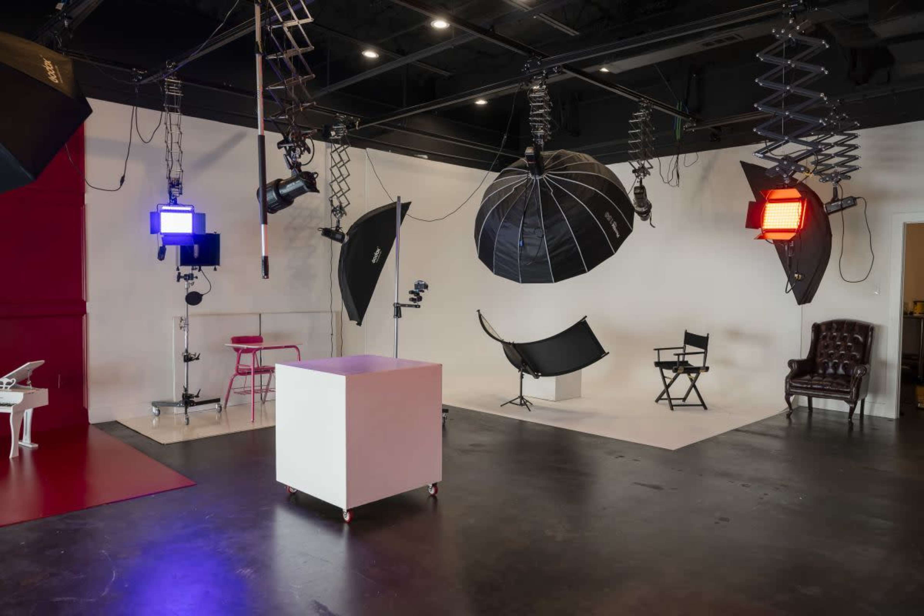 Cypress Photo Studio with the Area's Only Cyclorama Wall Image in , Houston, TX