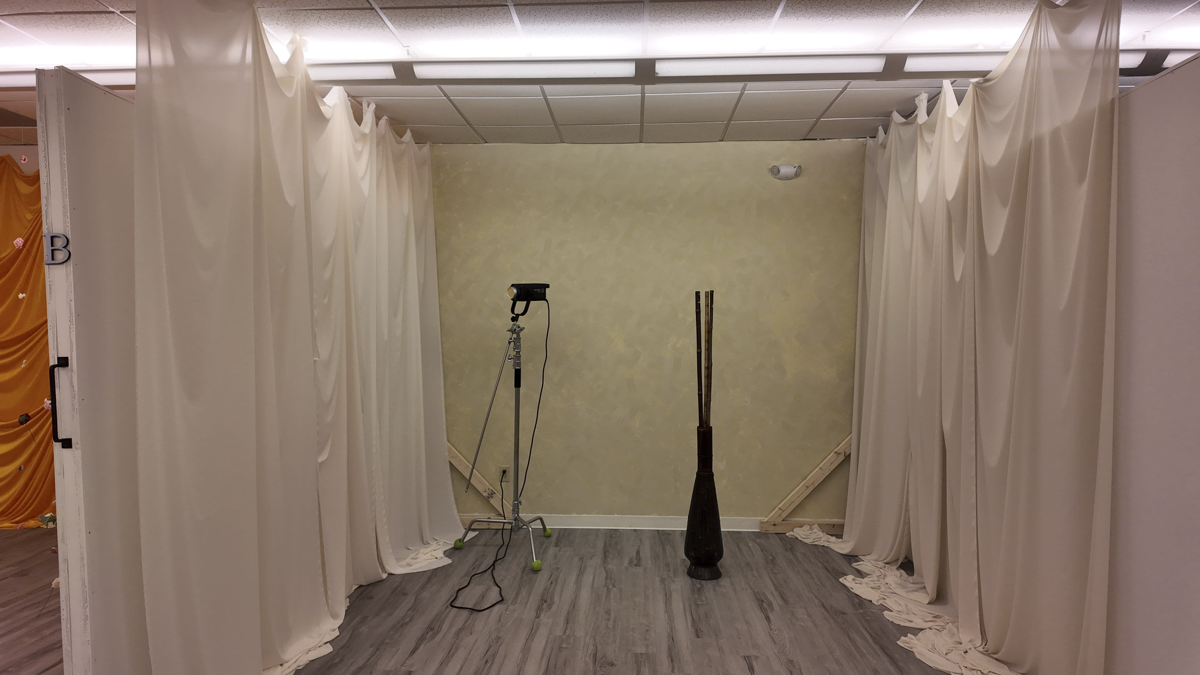 Holiday Studio Sets Image in Doraville, Atlanta, GA