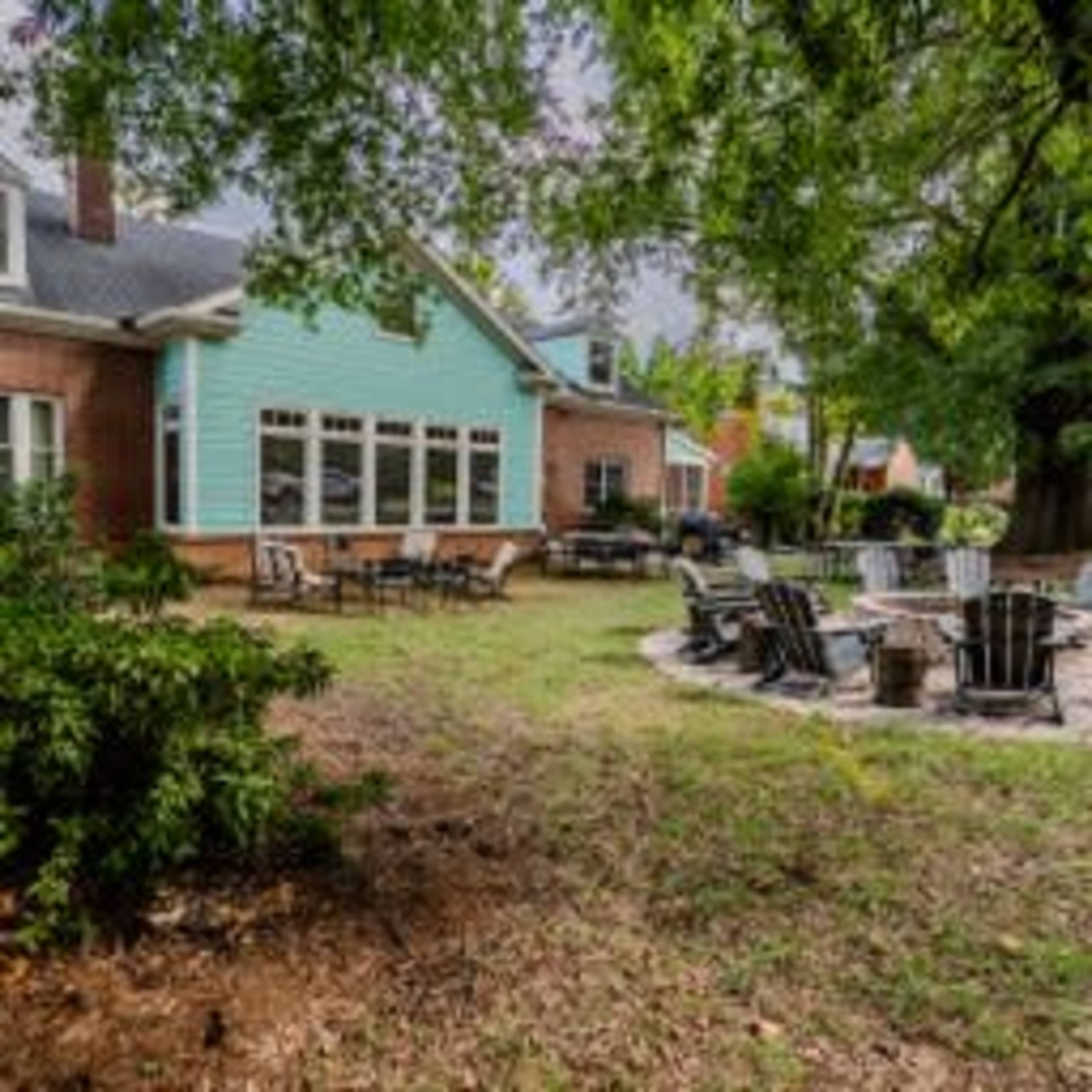 The Oaks @ The Oberlin Palais | Vibrant Estate Nestled in the Oaks of ...