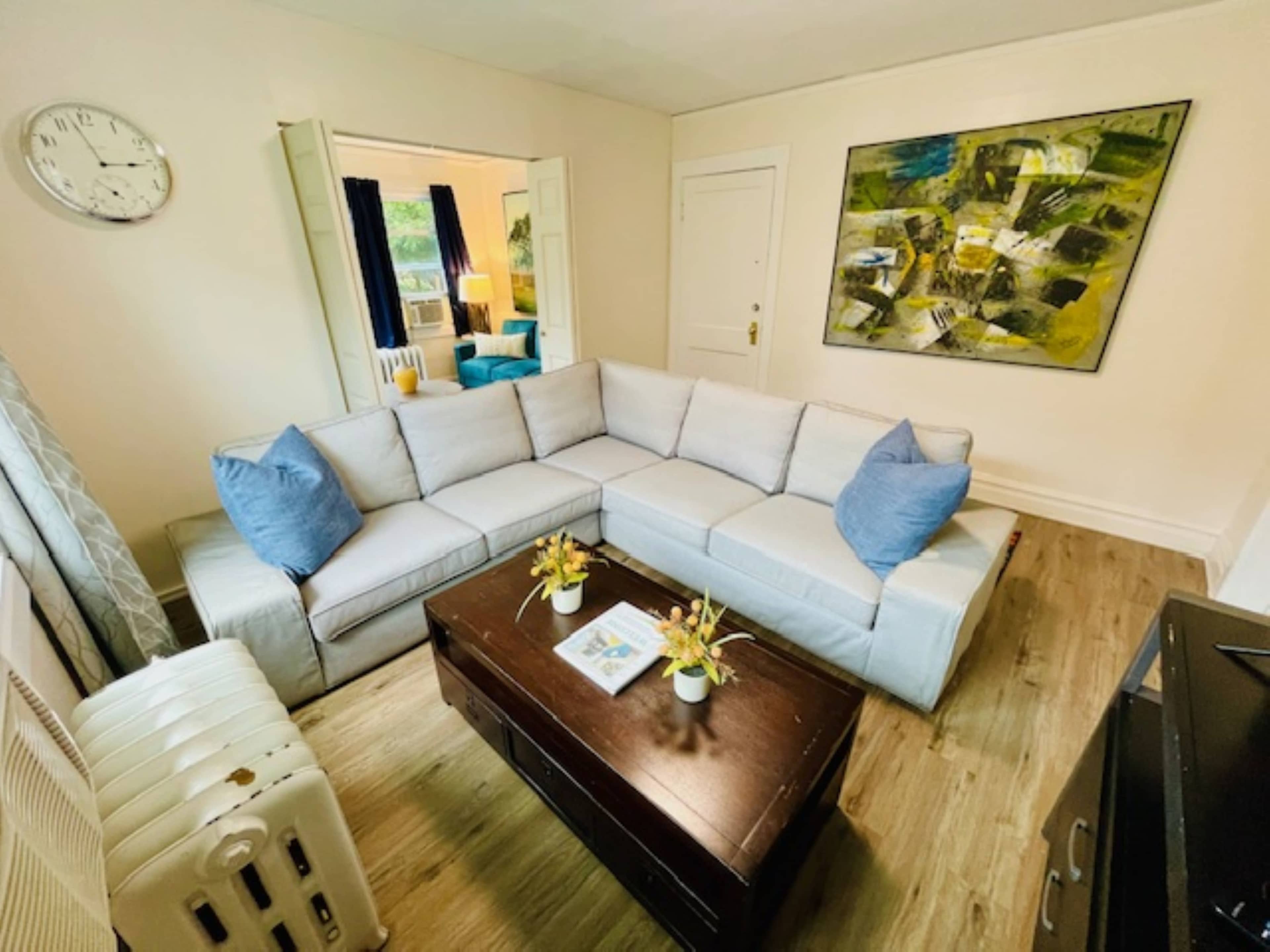 Two bedroom apartment in the heart of Evanston Image in Evanston, Evanston, IL