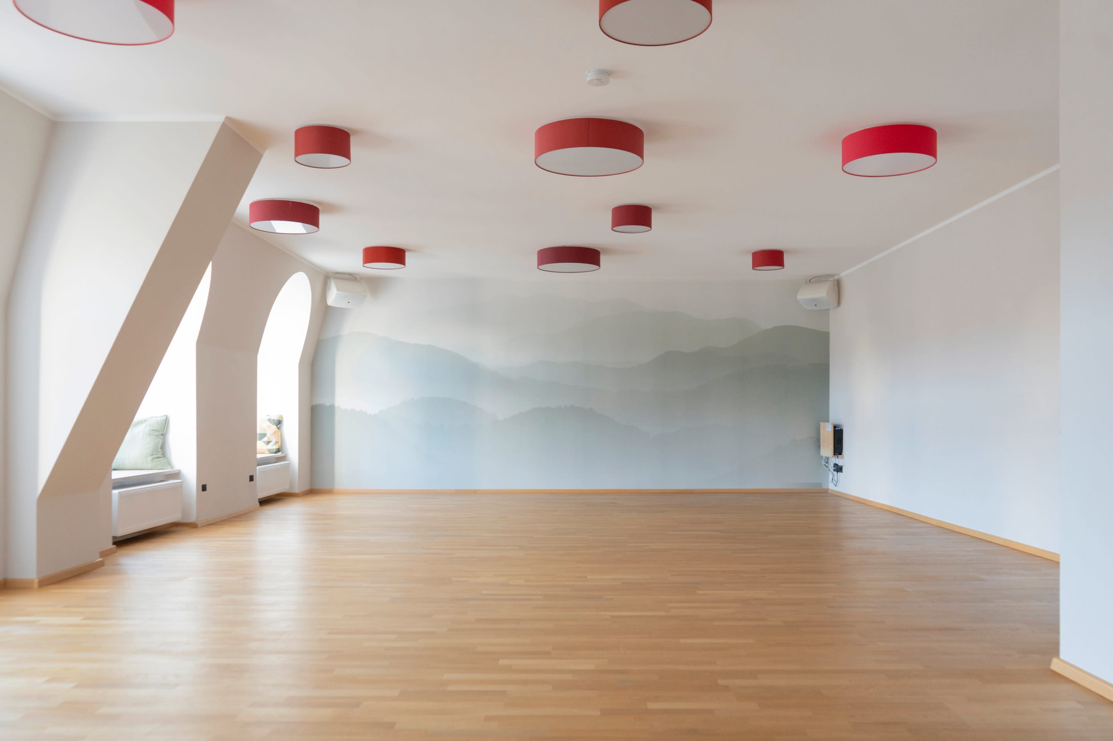 Raumvermietung im Herzen von Blankenese, Dein Studio für Seminare, ganzheitliche Bewegungskurse,  Weiterbildungen und für alle die einen Raum suchen. Image in Blankenese, Hamburg