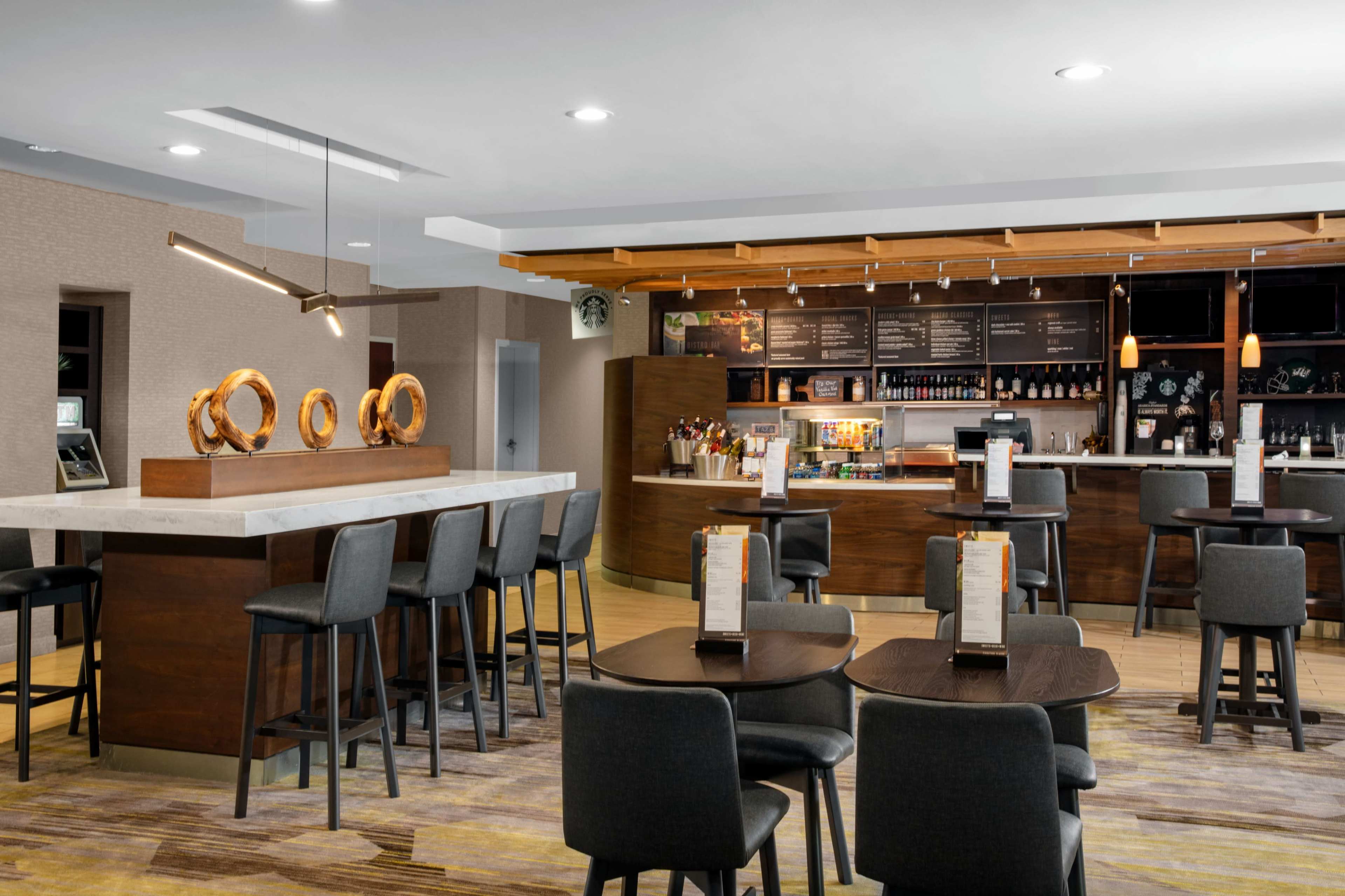 Bright & Modern Meeting Space Near Jacksonville’s Beltway Image in Regency, Jacksonville, FL