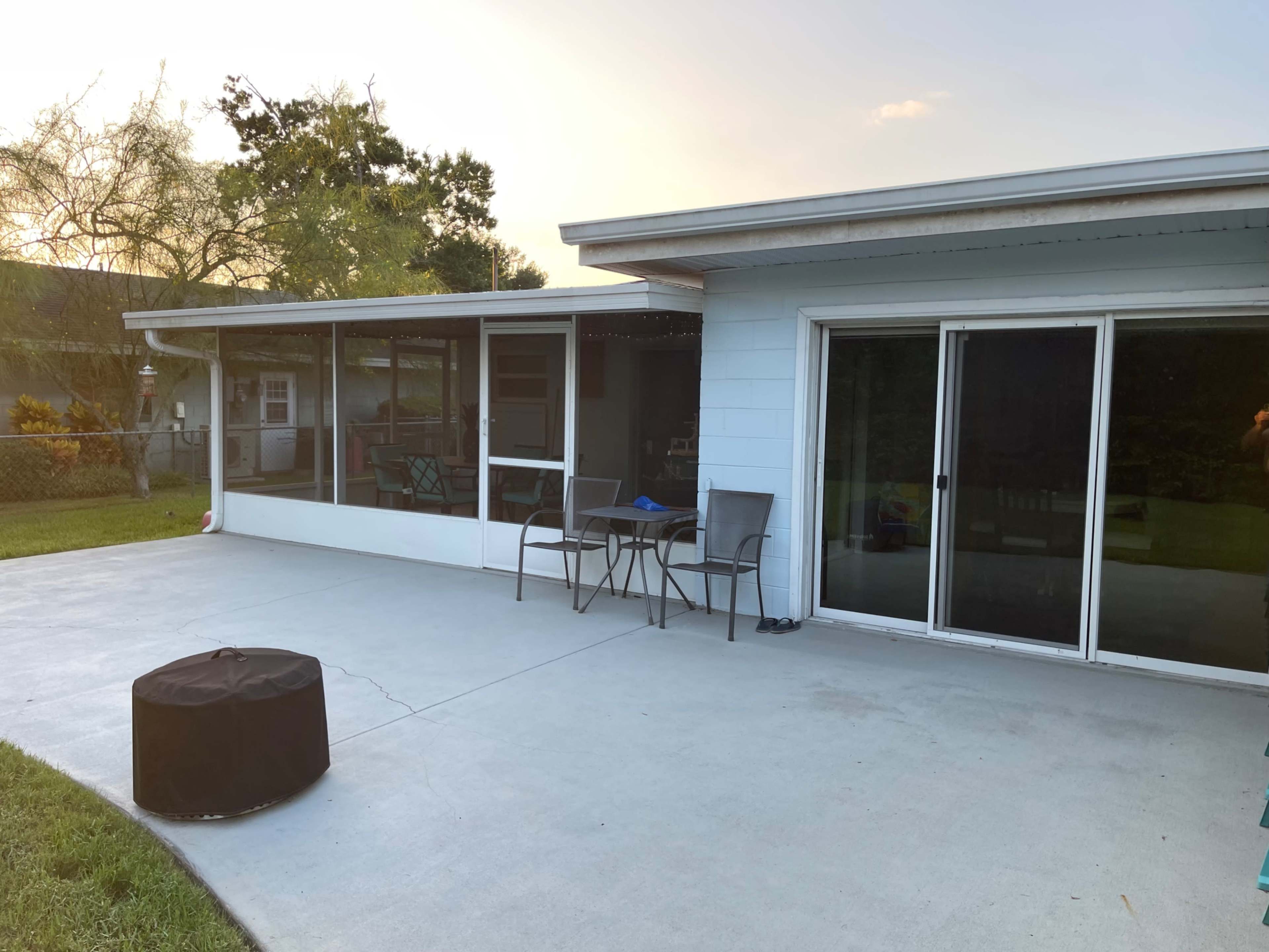 2200sq ft home between downtown Orlando and OIA that is very roomy Image in Conway, Orlando, FL