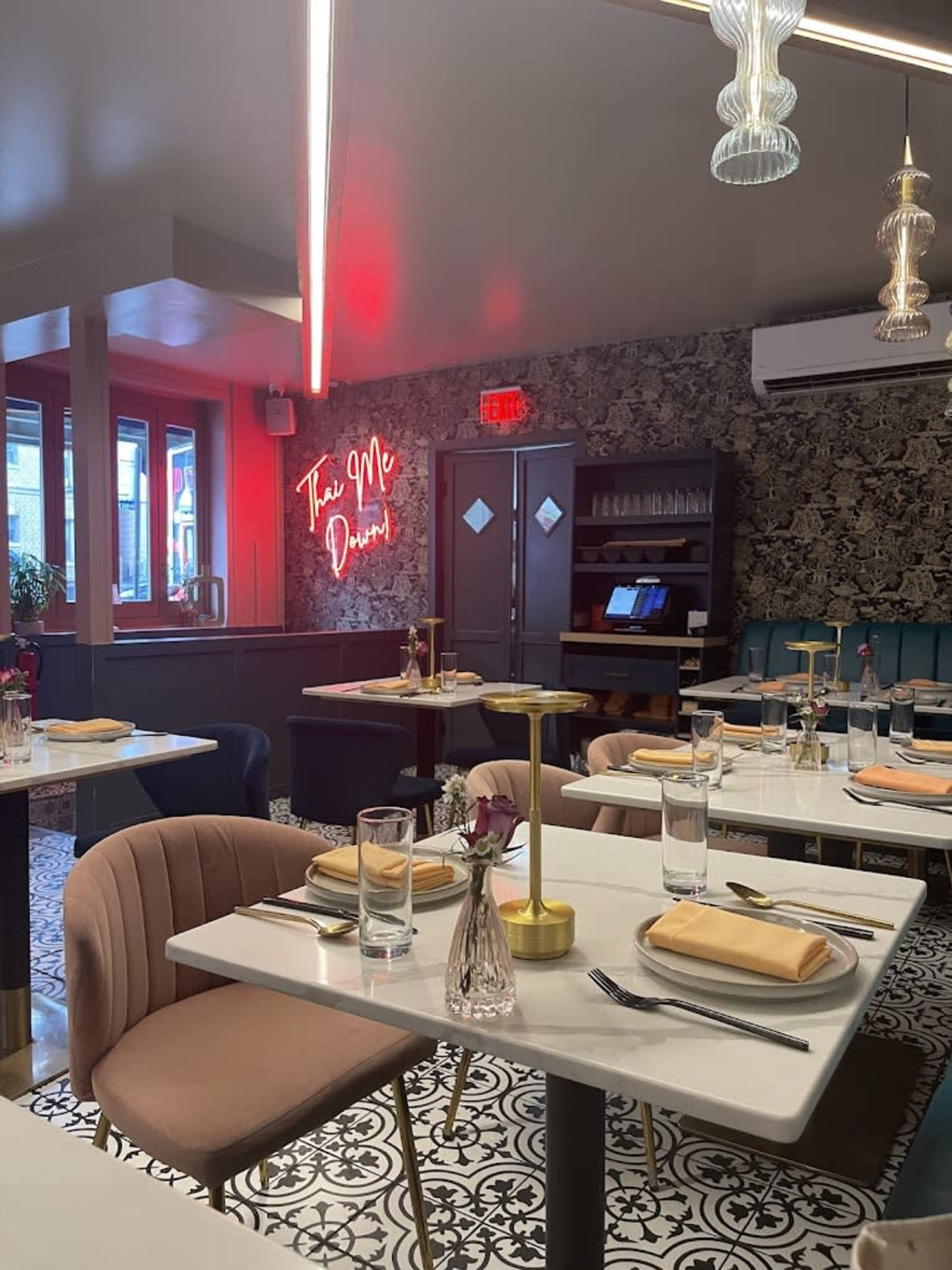 A Sophisticated Late-Night Venue for Modern Glamour & Contemporary Elegance Image in Astoria, Astoria, NY