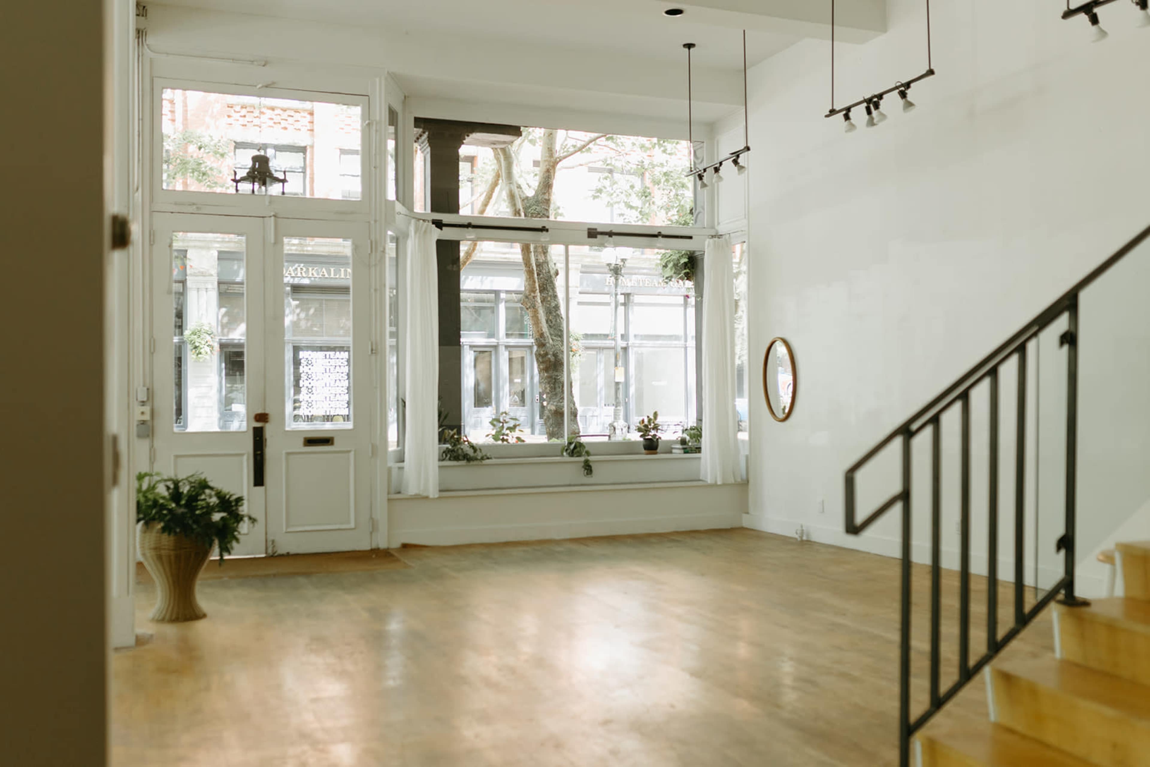 Historic, Sun Filled Venue in Seattle Image in Downtown Seattle, Seattle, WA