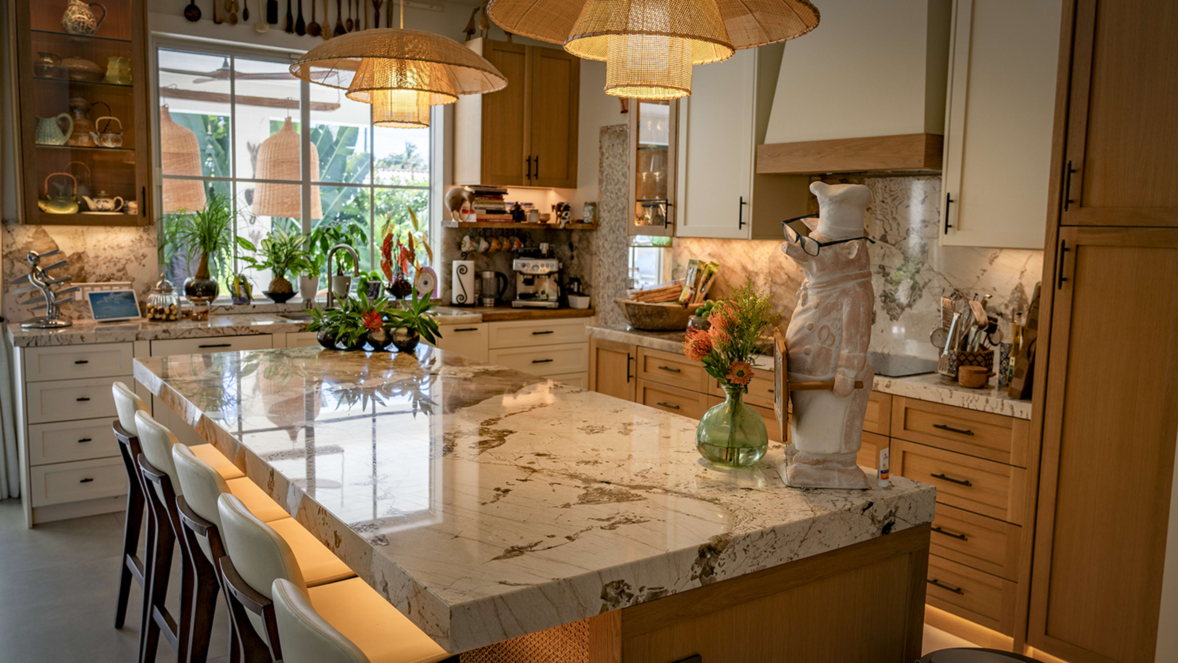 Artist's Home in a Stunning Tropical Garden Image in South Miami, South Miami, FL