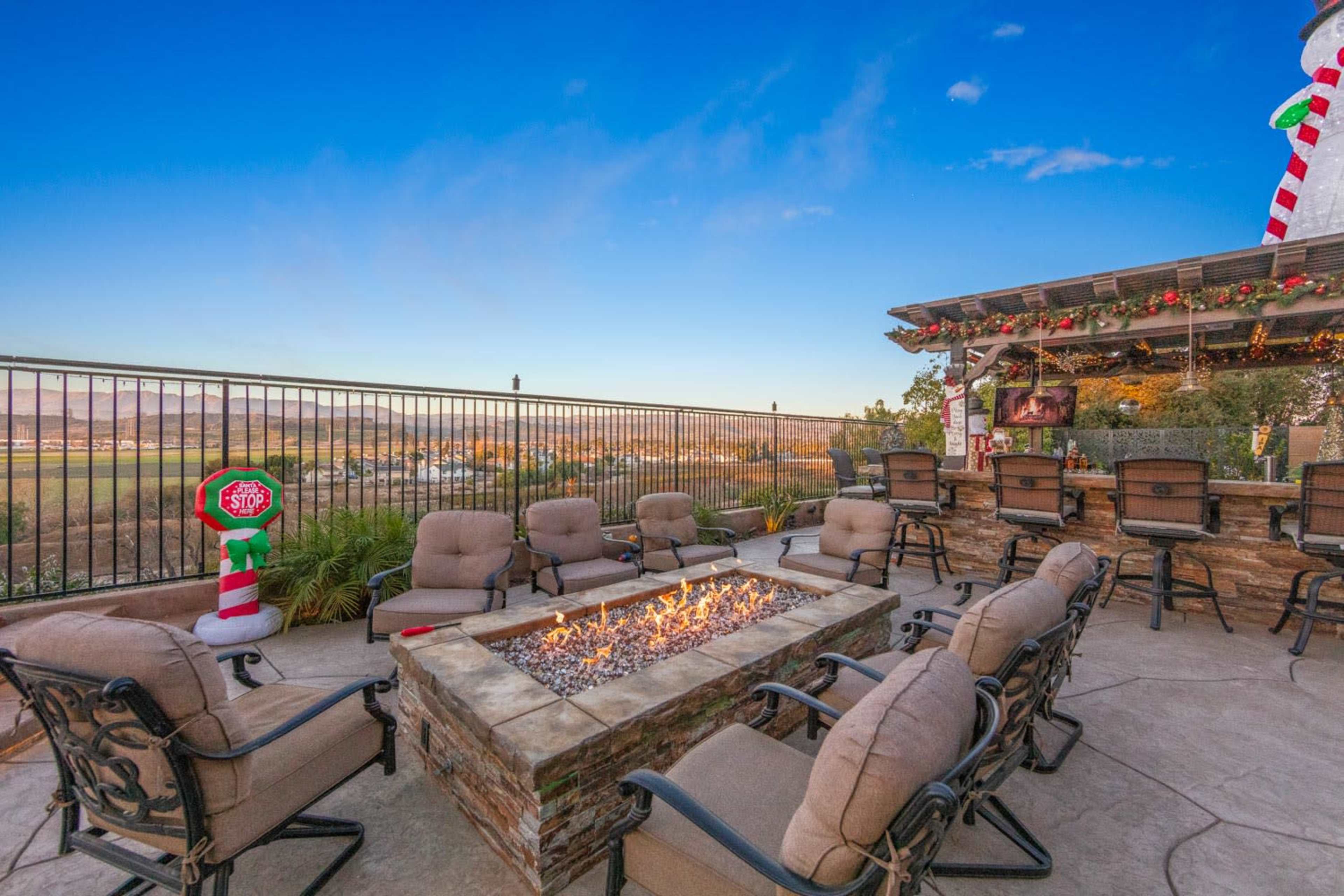Backyard Oasis w/Views for Unforgettable Gatherings Image in Moorpark, Moorpark, CA