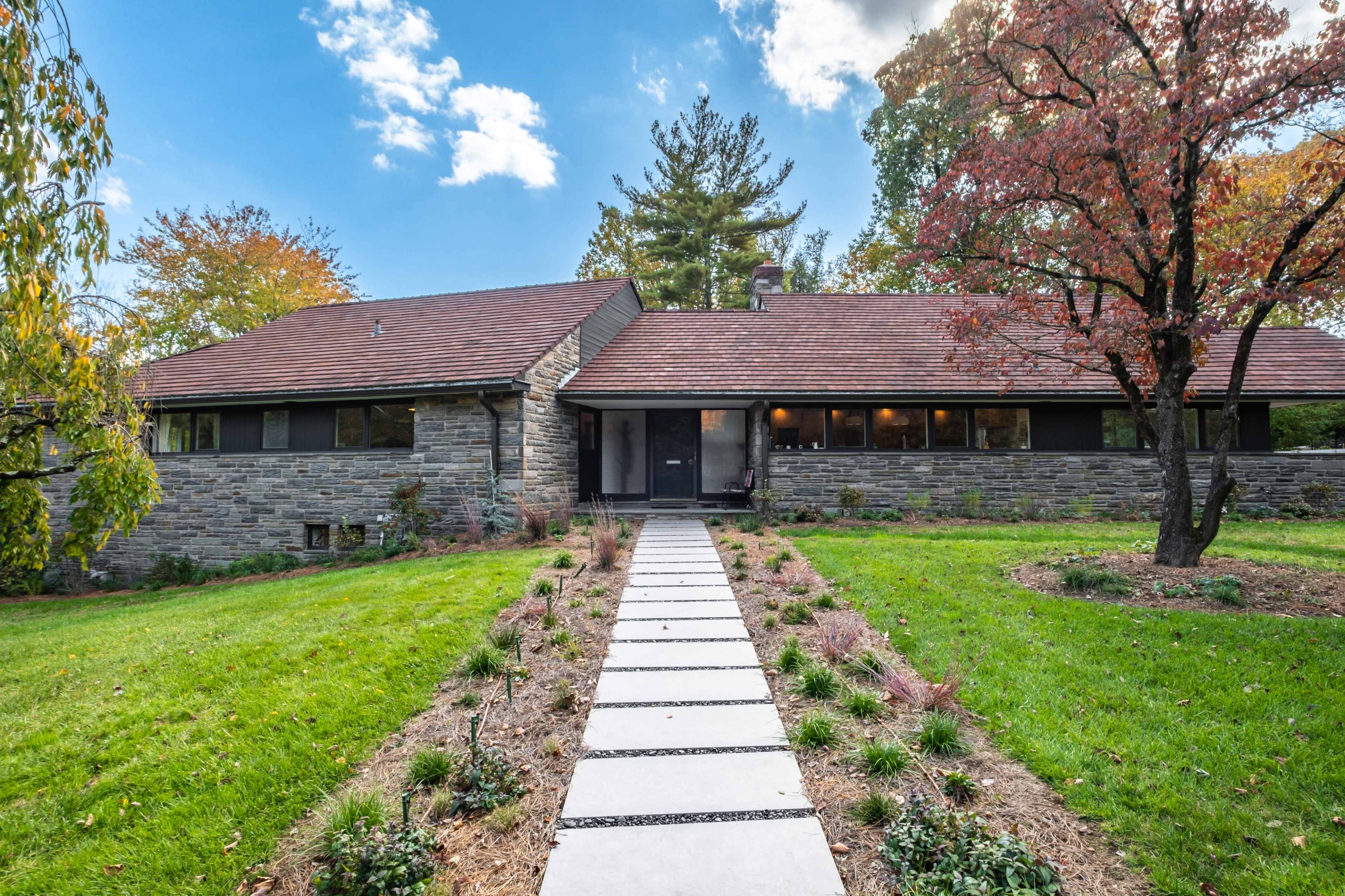 Light-Drenched Mid Century Home with Architectural Elegance and Open Views Image in Lower Merion Township, Wynnewood, PA