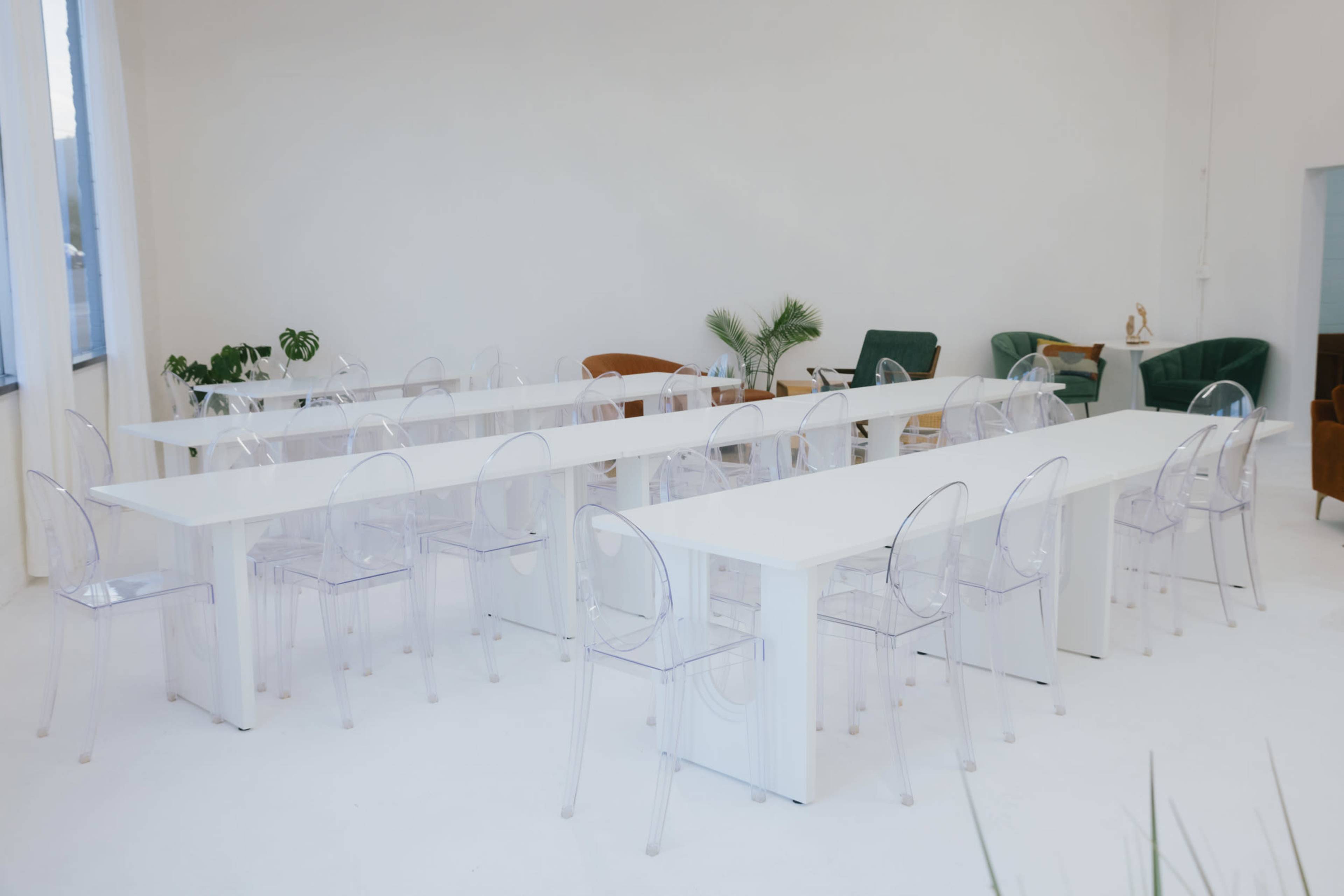 Large, Natural Light Studio (\ Image in El Cajon, El Cajon, CA