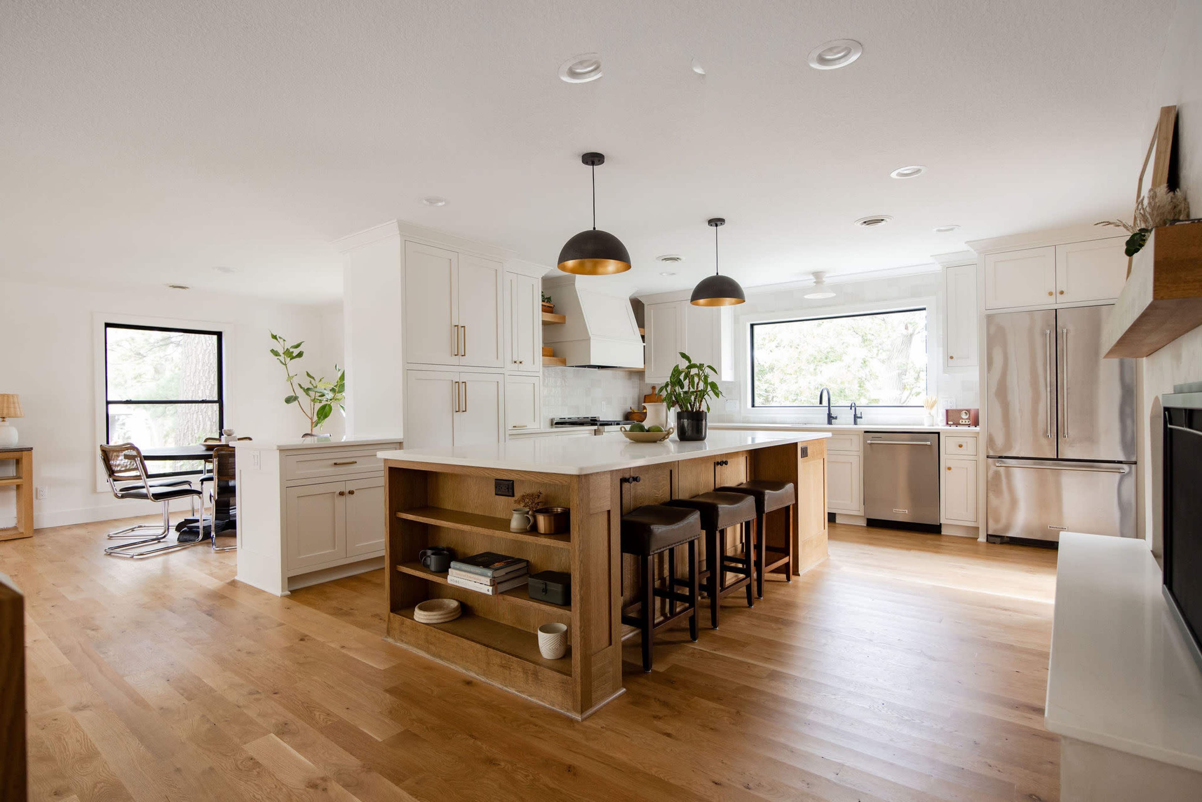 1960s Rambler with Freshly Renovated Transitional Finishes Image in Golden Valley, Golden Valley, MN