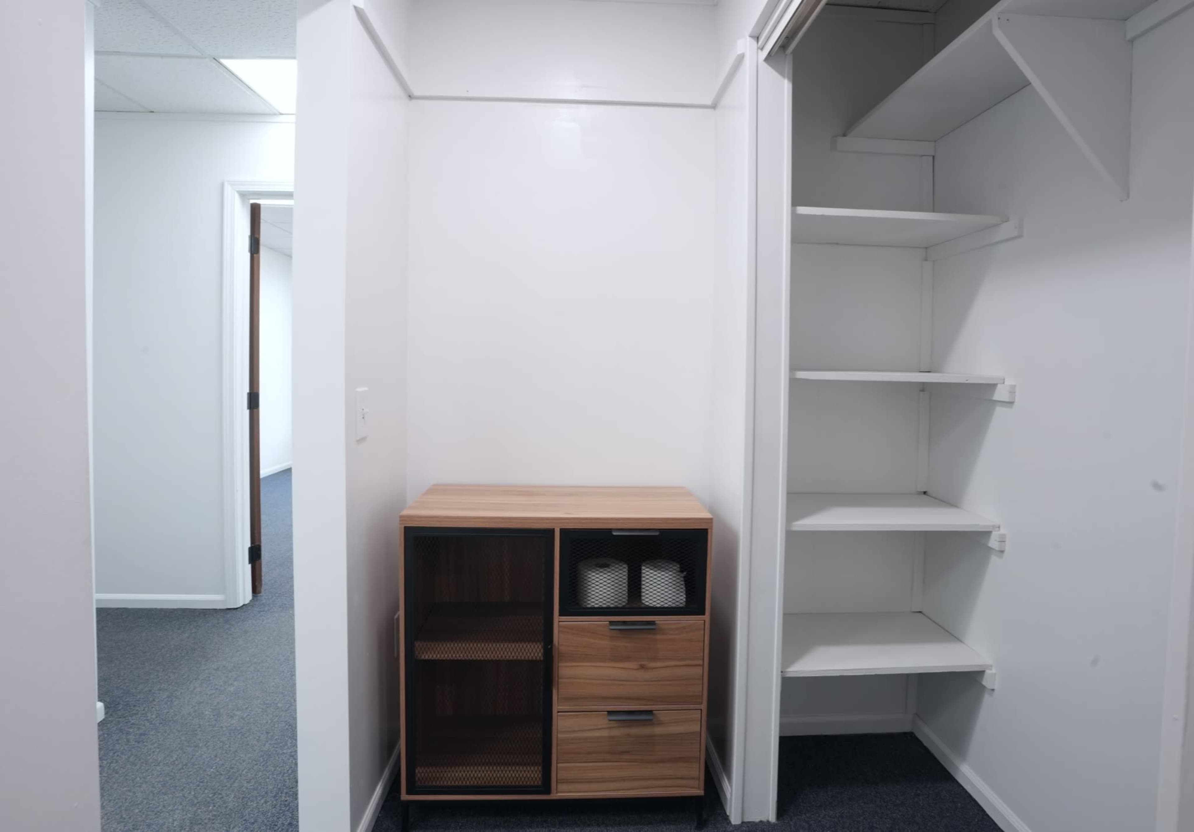 Northeast Oversized Office Space with easy access to Coliseum Shopping Plaza. Image in St Joseph Township, Fort Wayne, IN