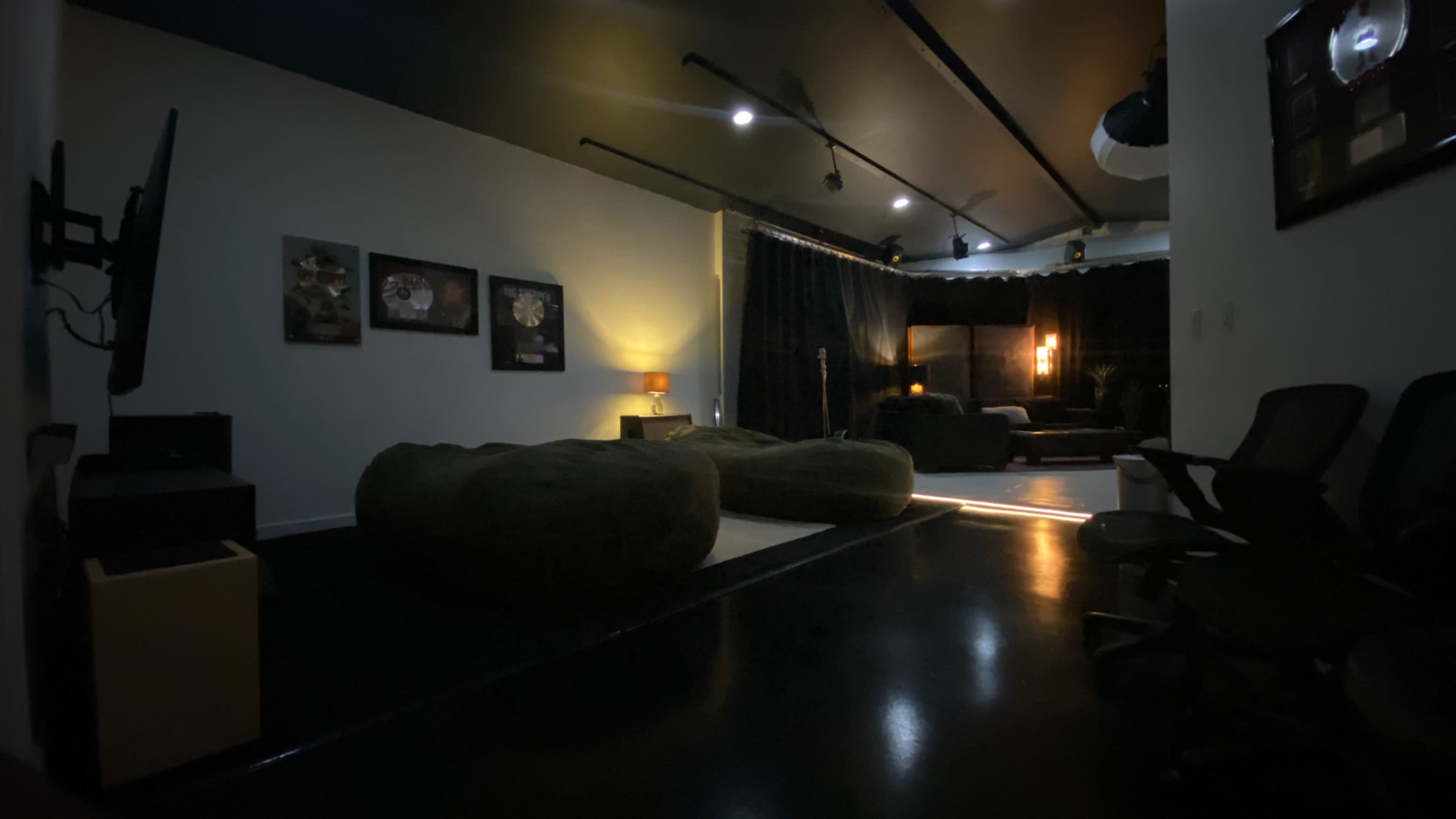 Modular Studio for Film, Photography, Podcasts & Streaming with Stage Image in North Hollywood, North Hollywood, CA