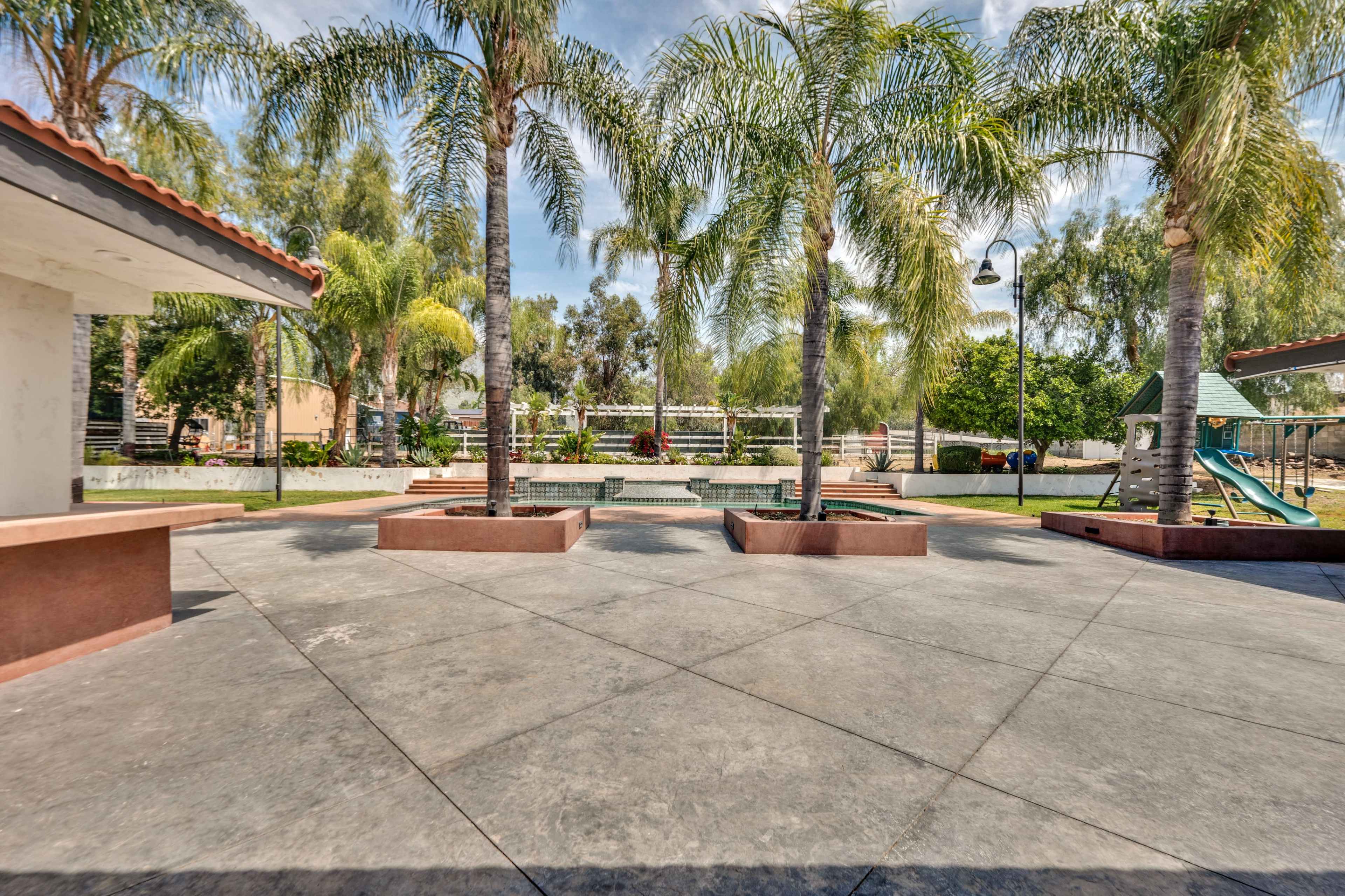 Beautiful secluded ranch style oasis- perfect backyard for parties Image in Sylmar, Sylmar, CA