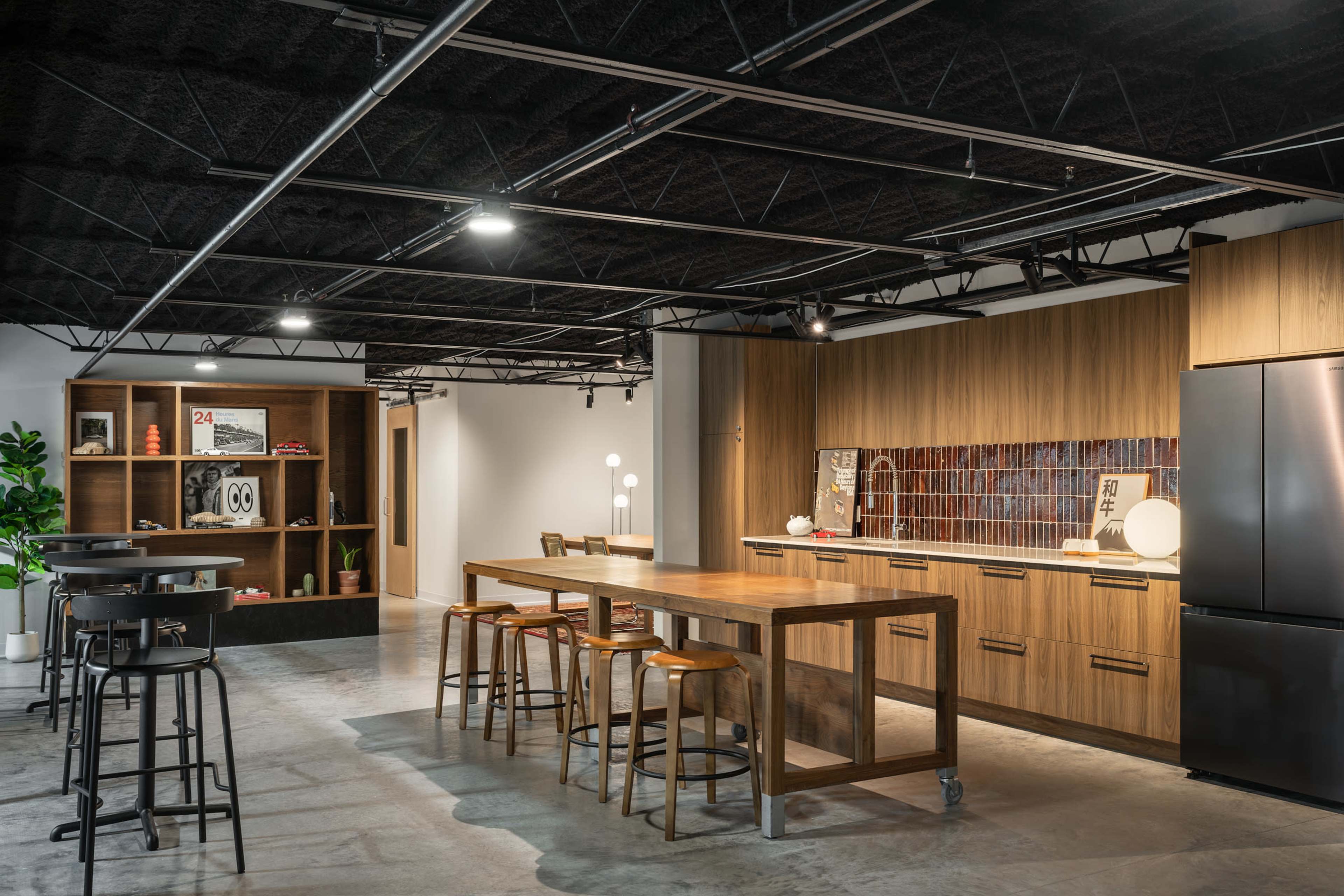 Motor Club Showroom and Lounge Image in Eliot, Minneapolis, MN
