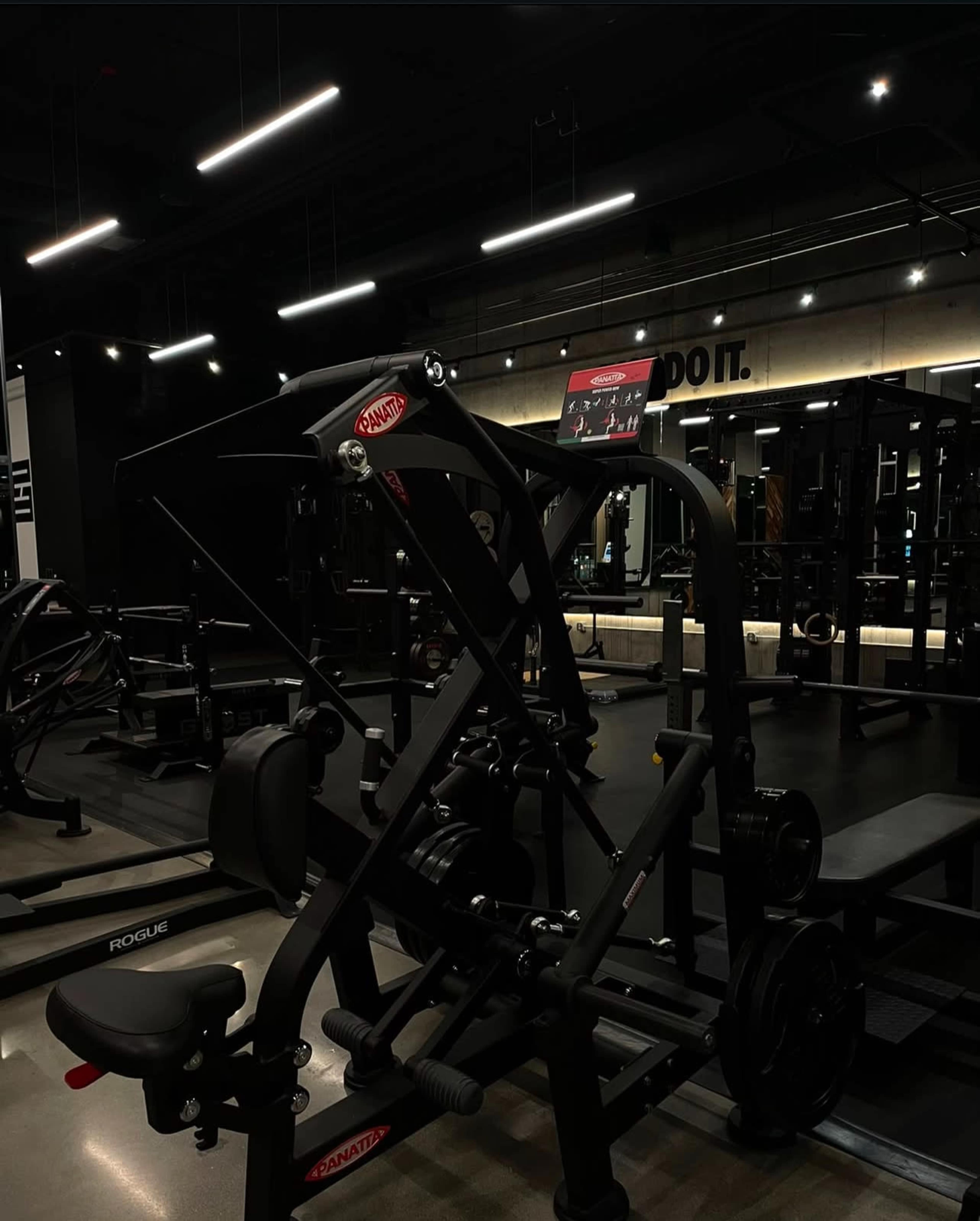 Downtown Bellevue Luxury Gym Image in Northwest Bellevue, Bellevue, WA