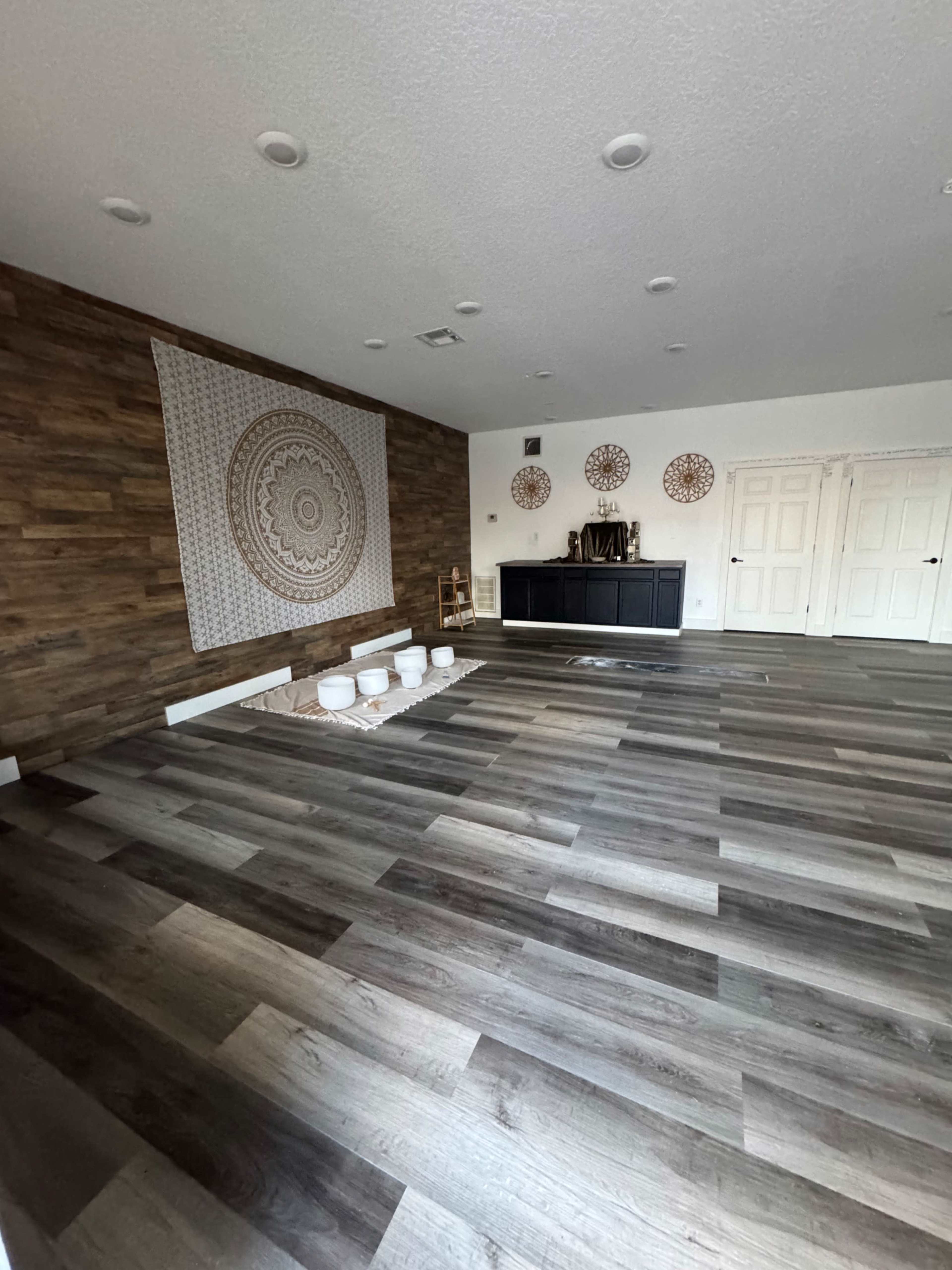 Convenient studio boutique space Image in Leesburg, Leesburg, FL