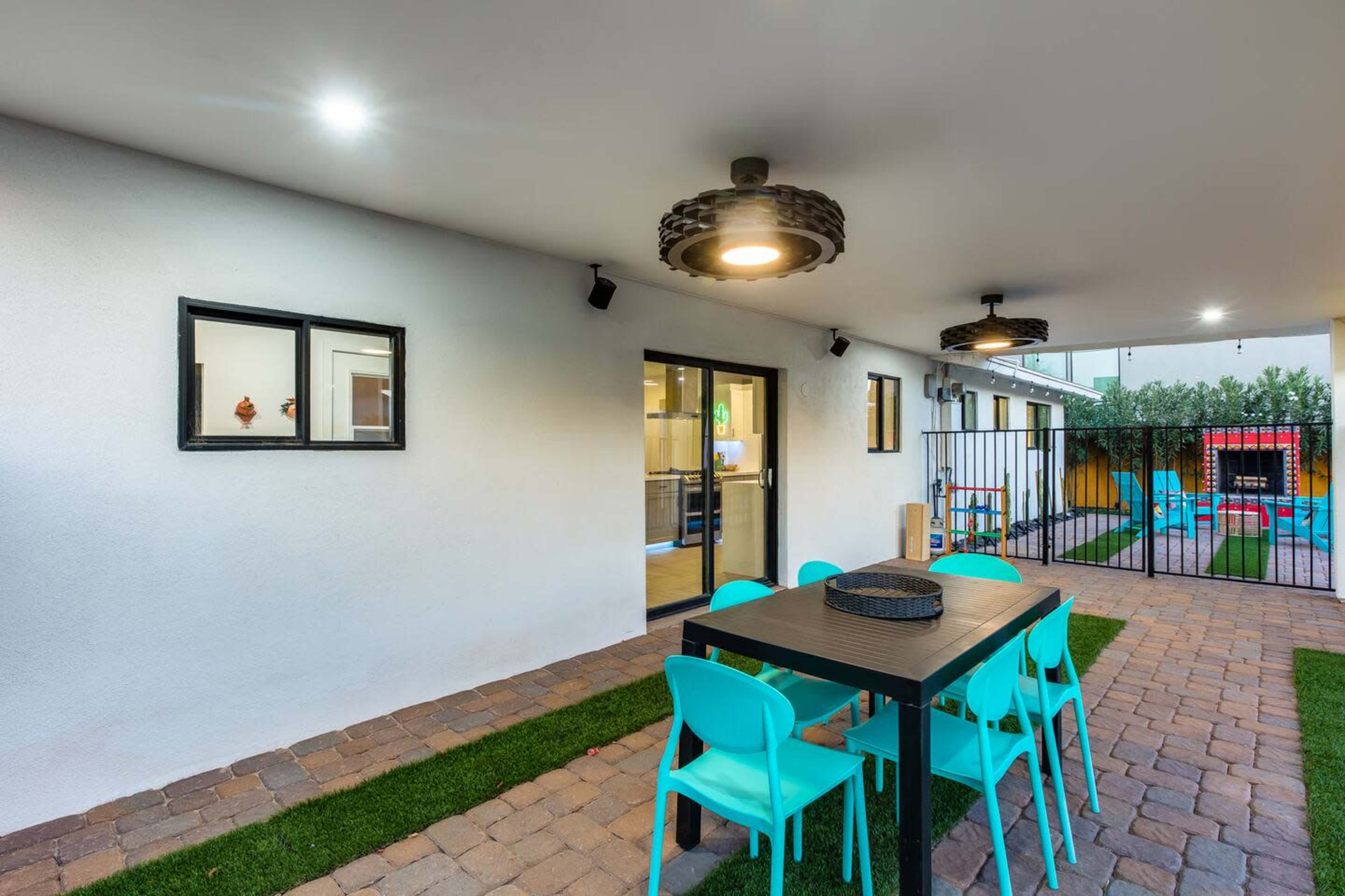 Mads' Saguaro – Scottsdale Modern Home for Productions & Meetings Near Old Town Image in Southwest Village, Scottsdale, AZ