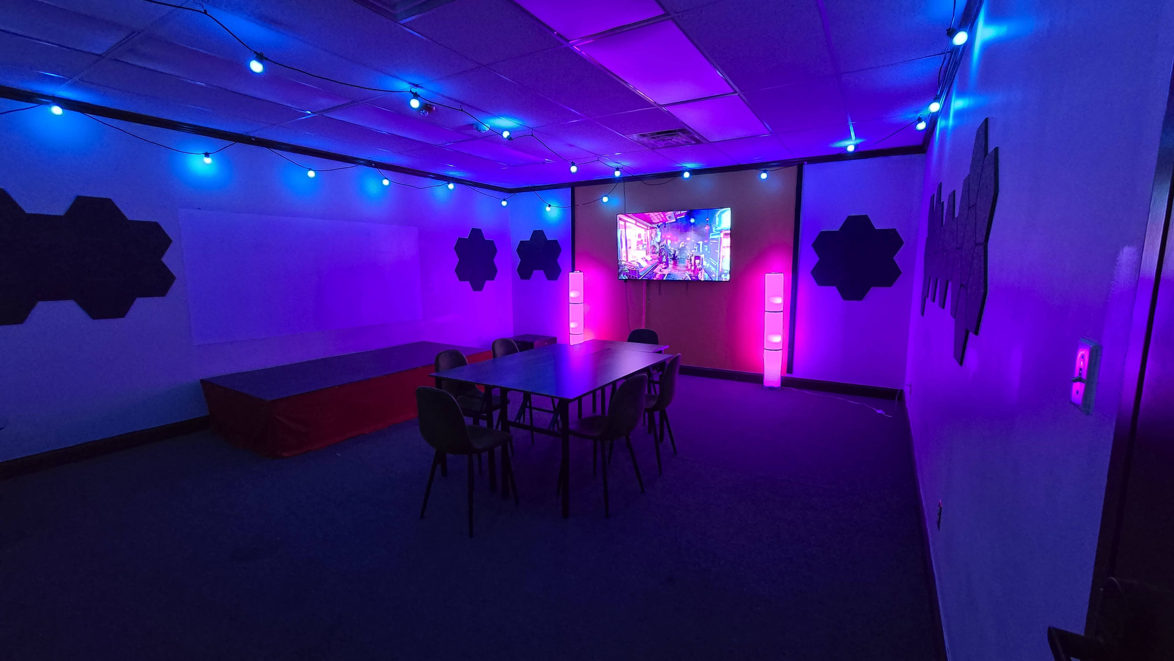 Professional Meeting Room with Creative Edge Image in Valley View, Valley View, OH
