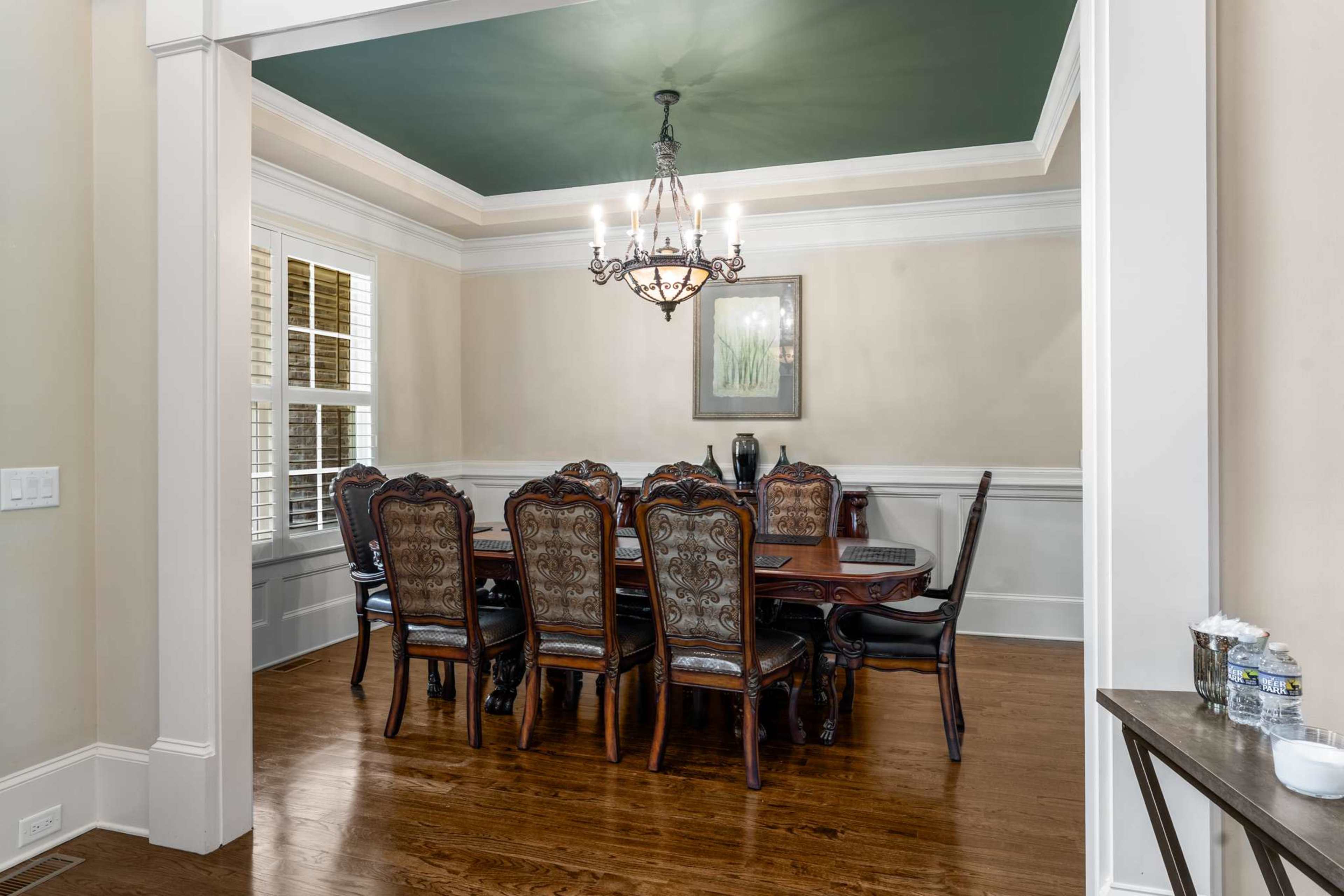 Luxury 5BR/5.5BA Estate in Metro Atlanta w/ Chef’s Kitchen & Spacious Backyard Image in Sandy Springs, sandy springs, GA