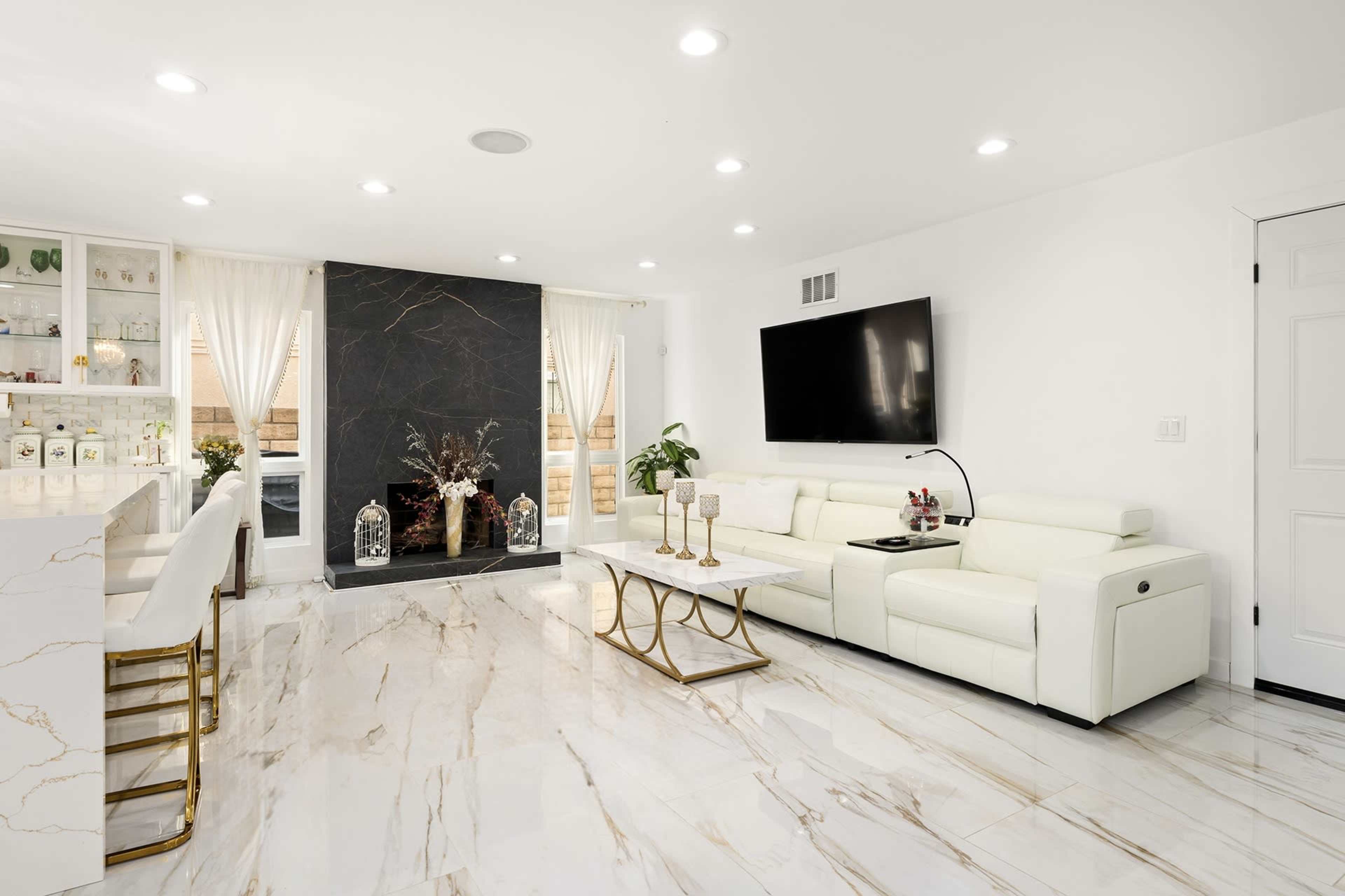 Luxury Wedding Estate with Pool and Gazebo Image in Chatsworth, Chatsworth, CA