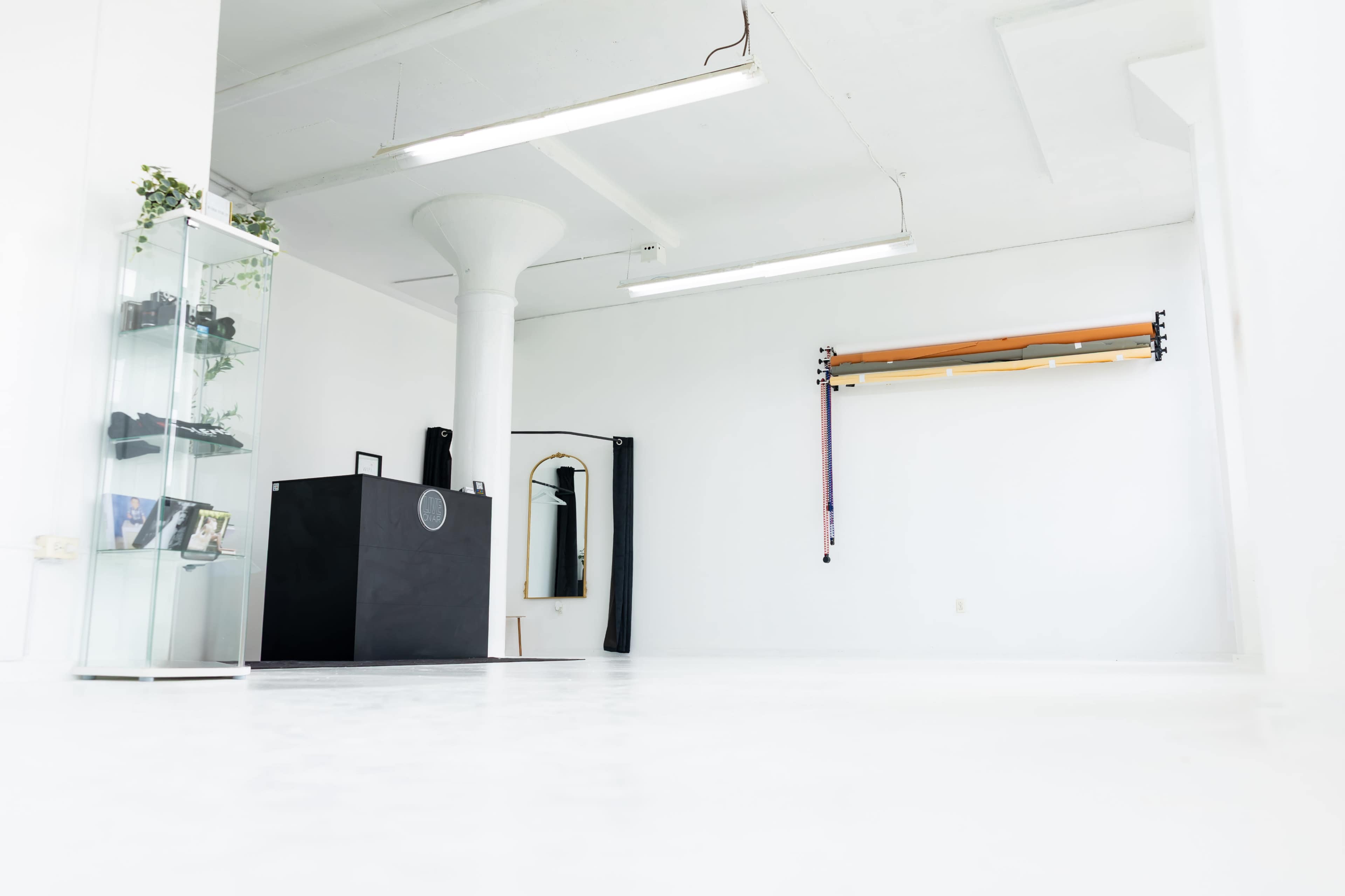 Industrial Commercial Studio with Highway View Image in Northeast Philadelphia, Philadelphia, PA