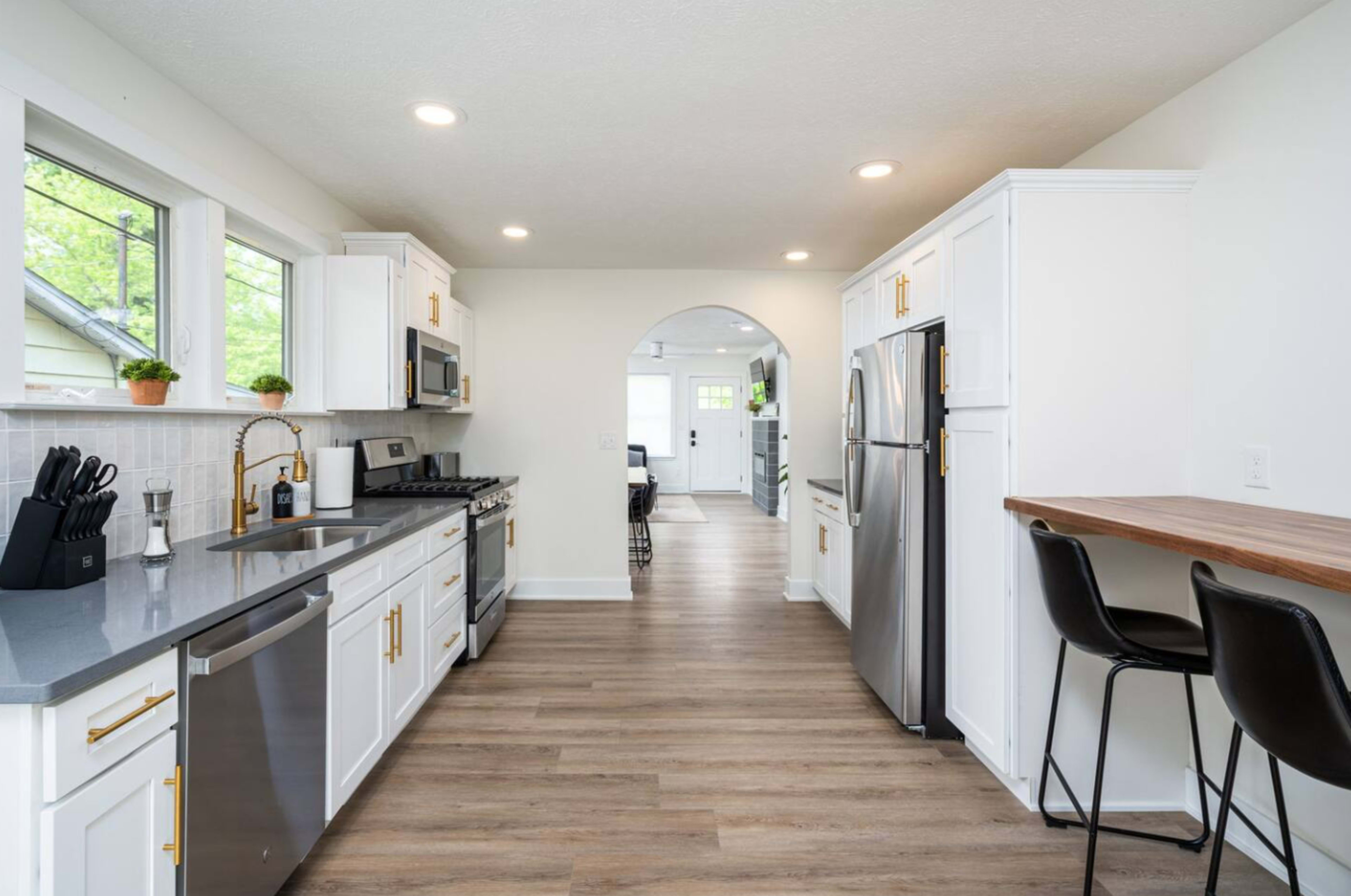 Modern, spacious, crisp Lake House with views of Jordan Lake Image in Woodland Township, Lake Odessa, MI