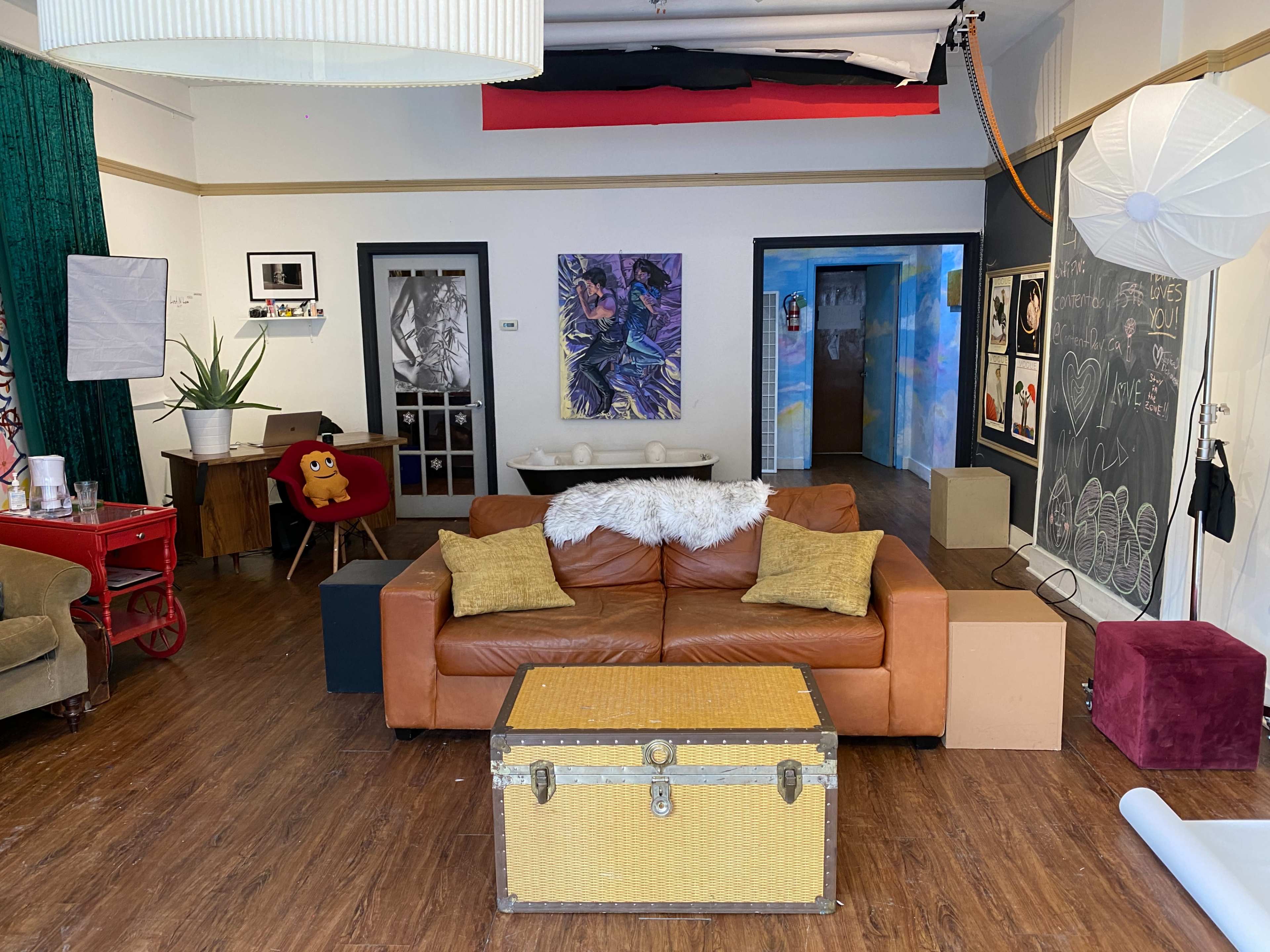 Dundas Content Creation Studio Image in Harwood, Toronto, ON