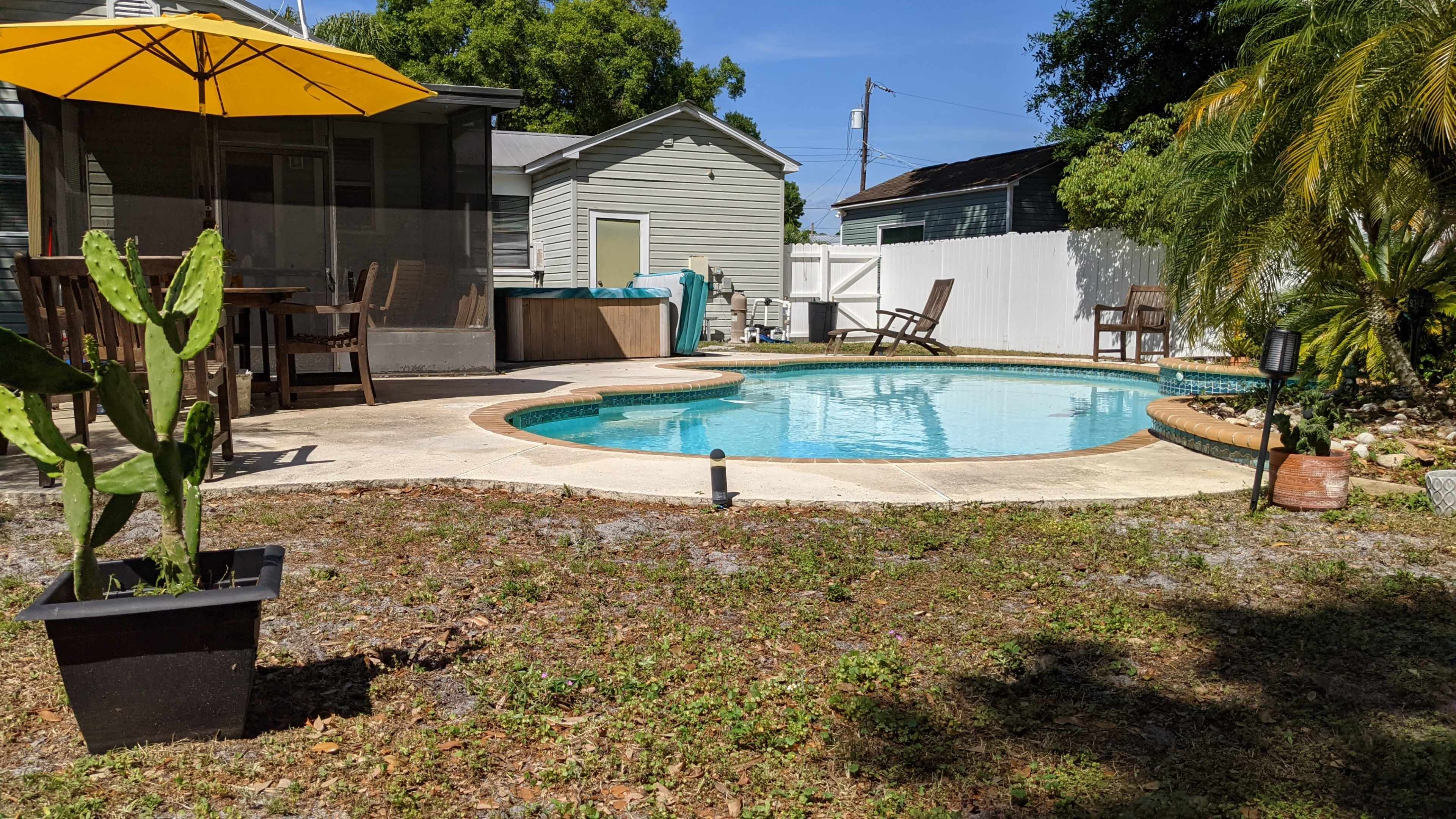 Sharbarr Island Pool & Hot Tub With exterior bathroom. Image in Northwest Tampa, TAMPA, FL