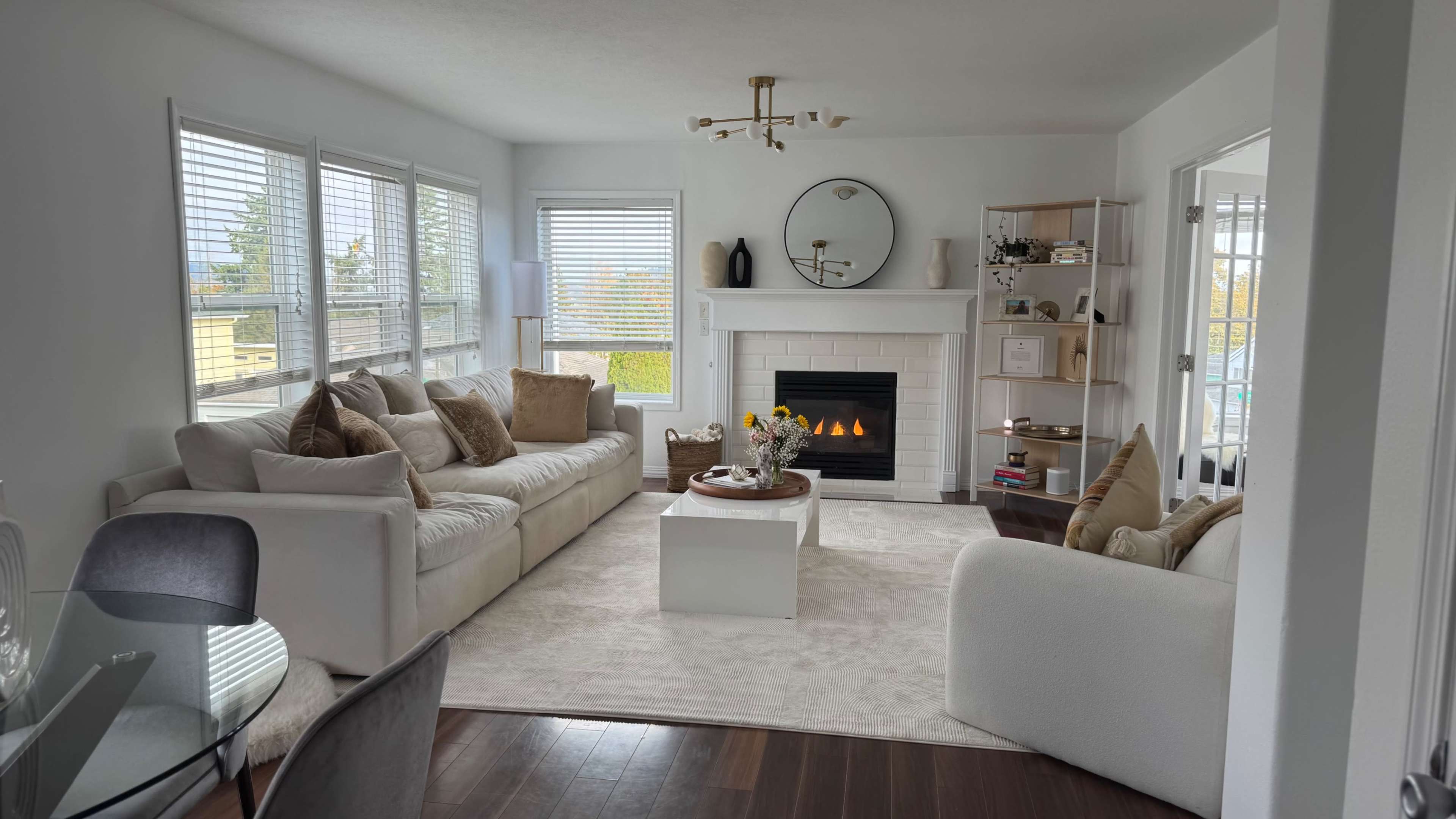 Natural Light Lifestyle Studio Home – Multiple Sets in One Location Image in Southeast Portland, Portland, OR