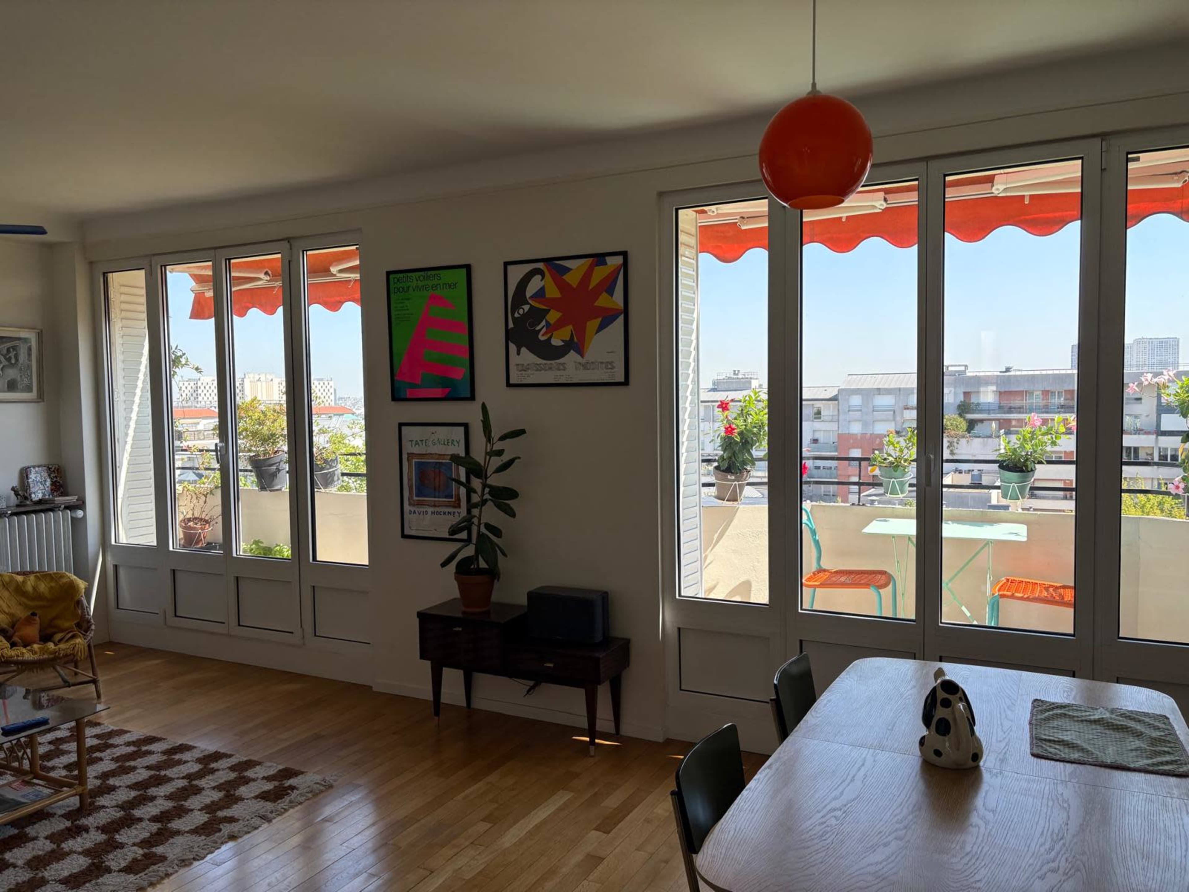 Urban very Sunny 70s Vibes Apartment / Appartement Lumineux au Style "Années 70" Image in Parc-de-Montsouris, PARIS