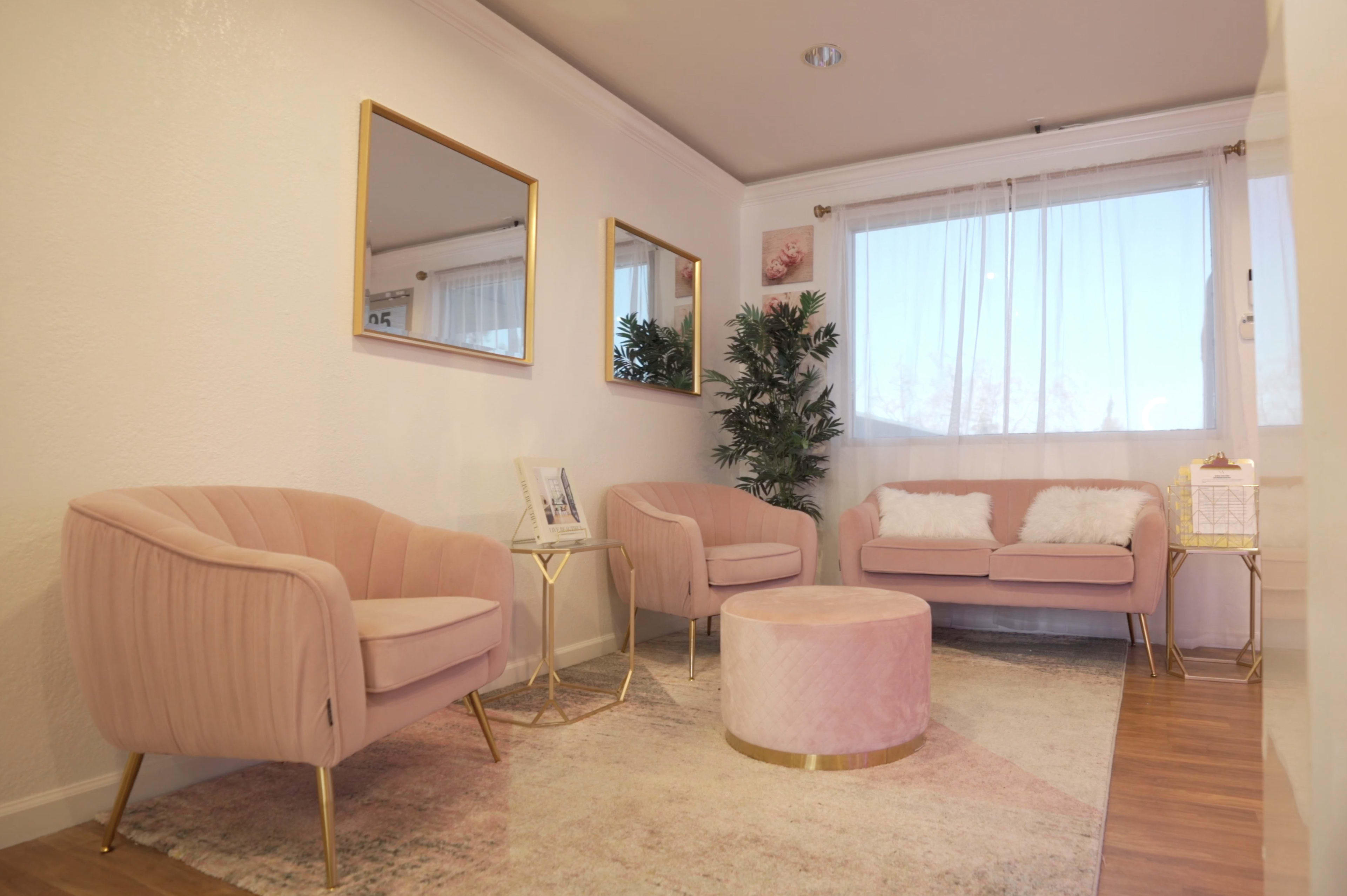 Unique Beauty & Wellness Studio Image in Burbank, Hayward, CA