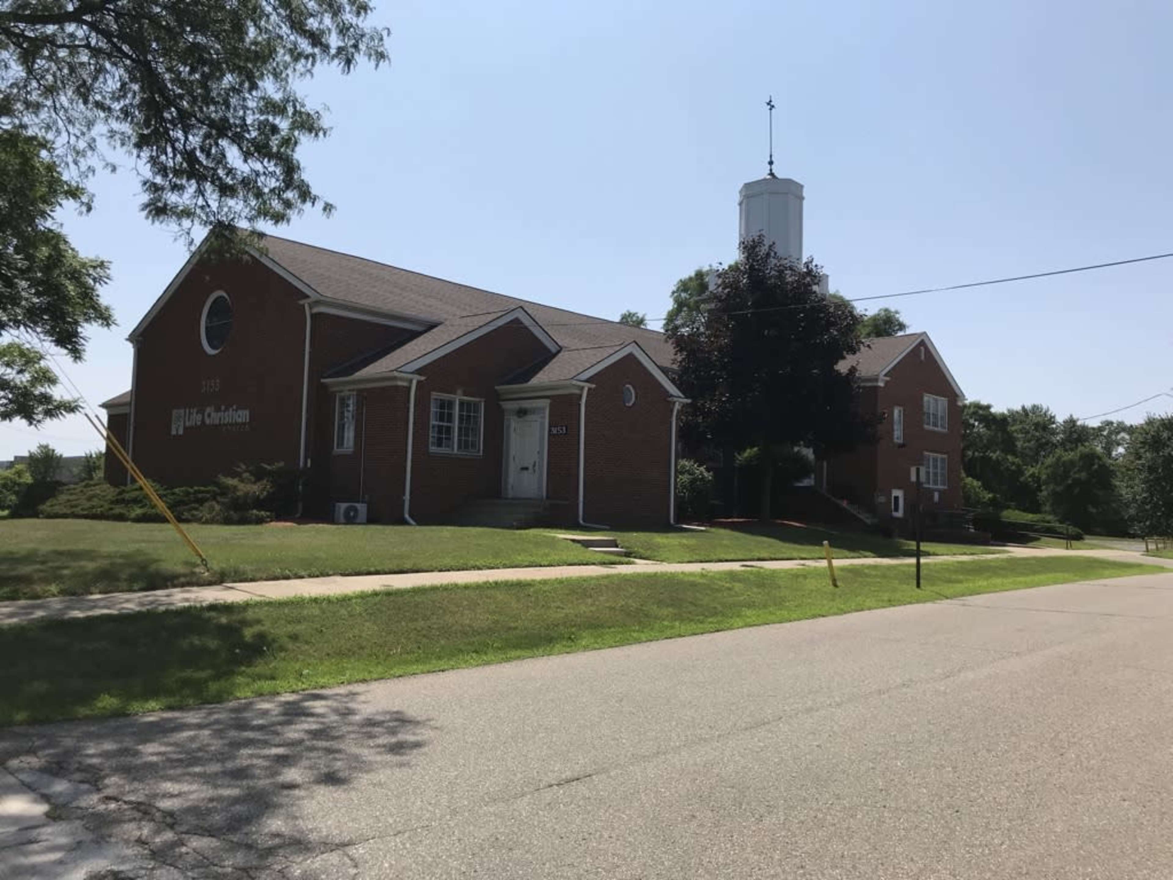 Troy Updated Church Building Great Location Image in Troy, Troy, MI