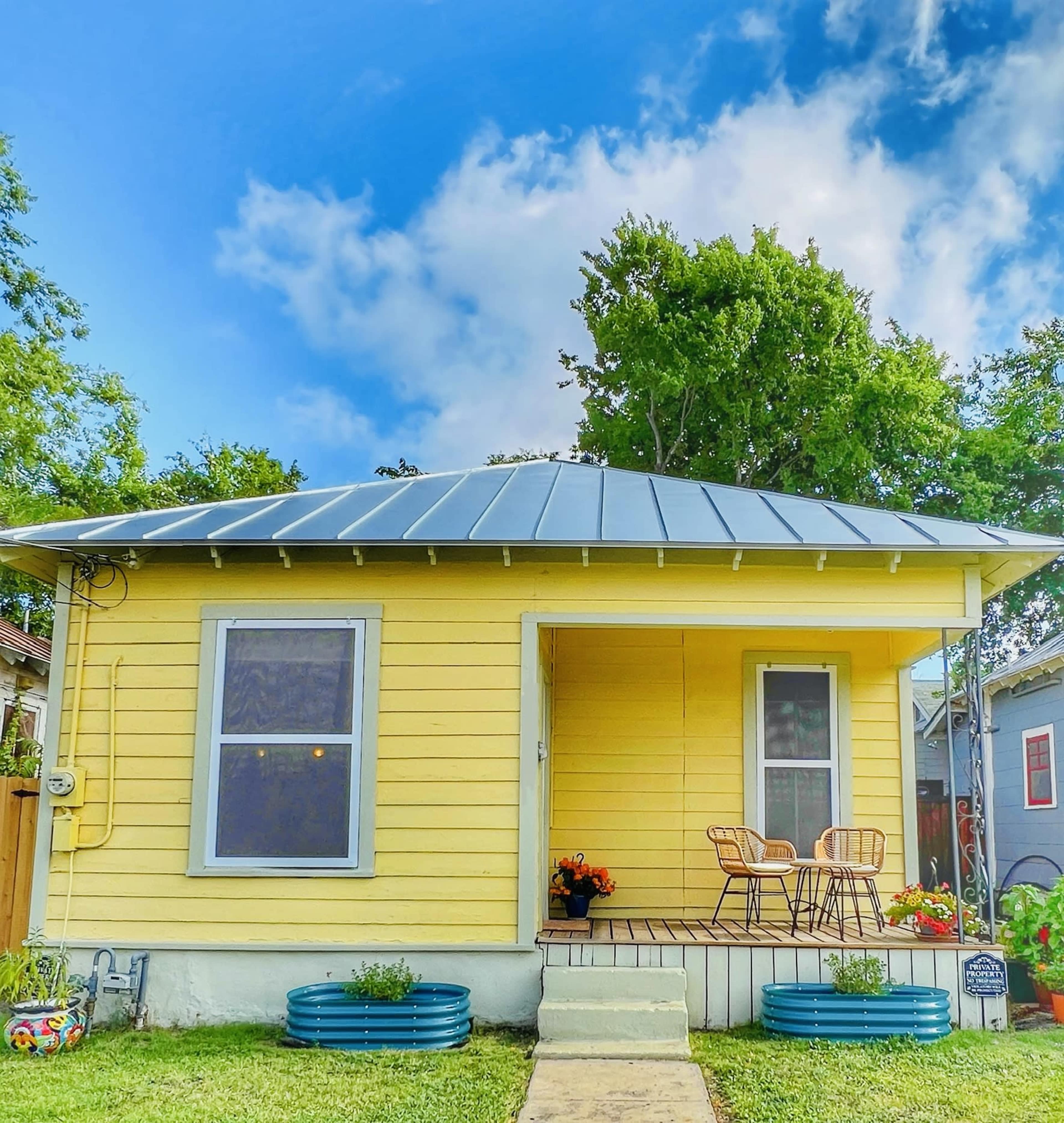 Historic Charm Meets Modern Inspiration: Your Creative Space in the Heart of San Antonio Image in Dignowity Hill, San Antonio, TX