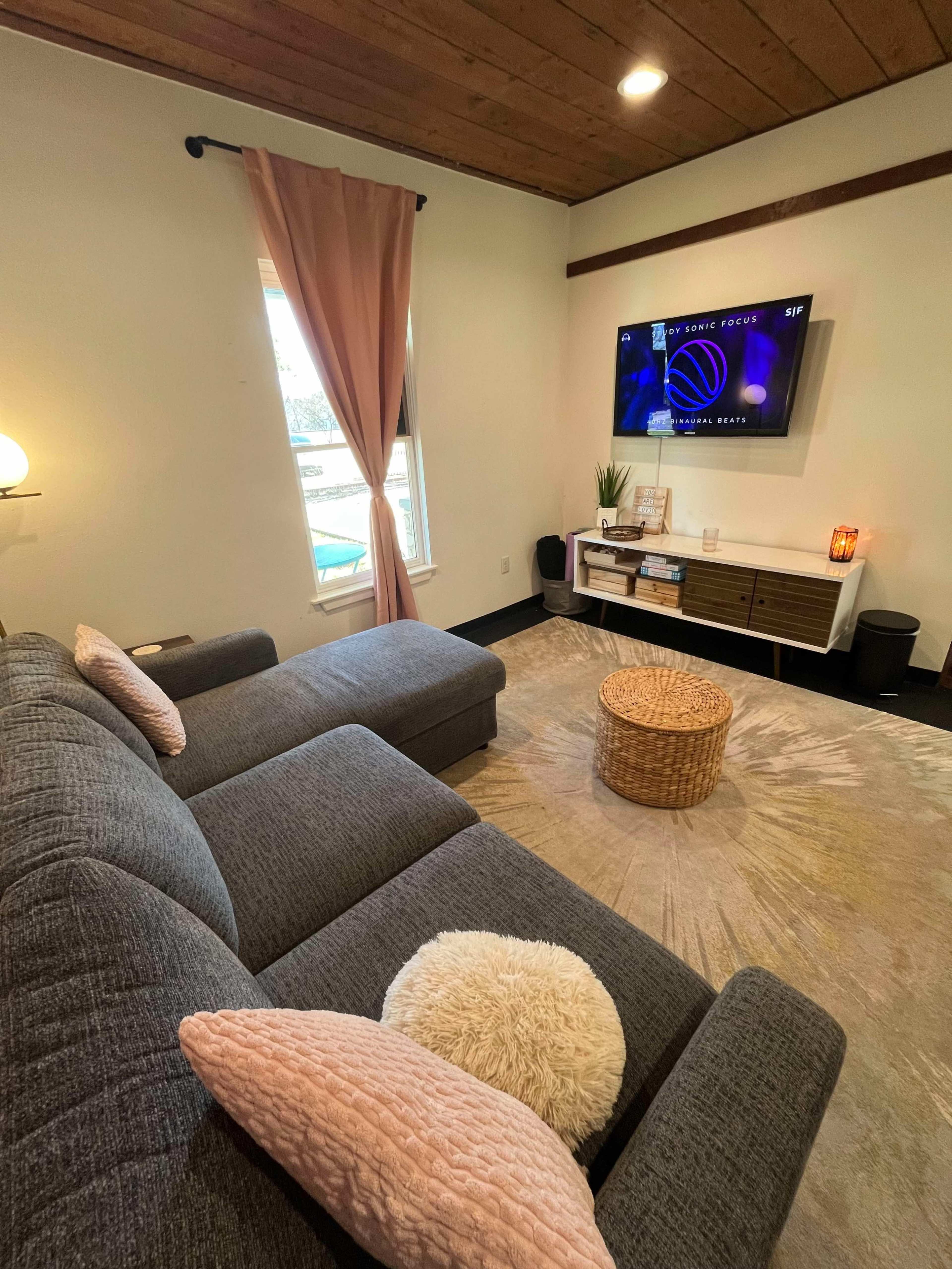 Cozy Family Friendly Space in Historic Buda Image in Buda, Buda, TX