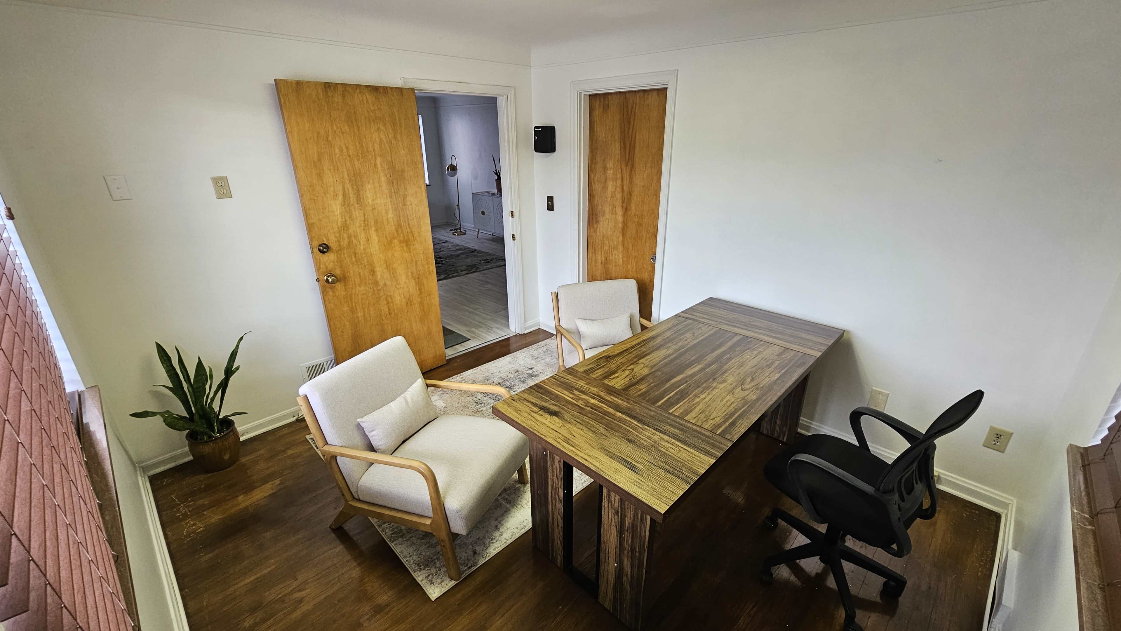 Private Office and Workspace Image in Westwood, Cincinnati, OH